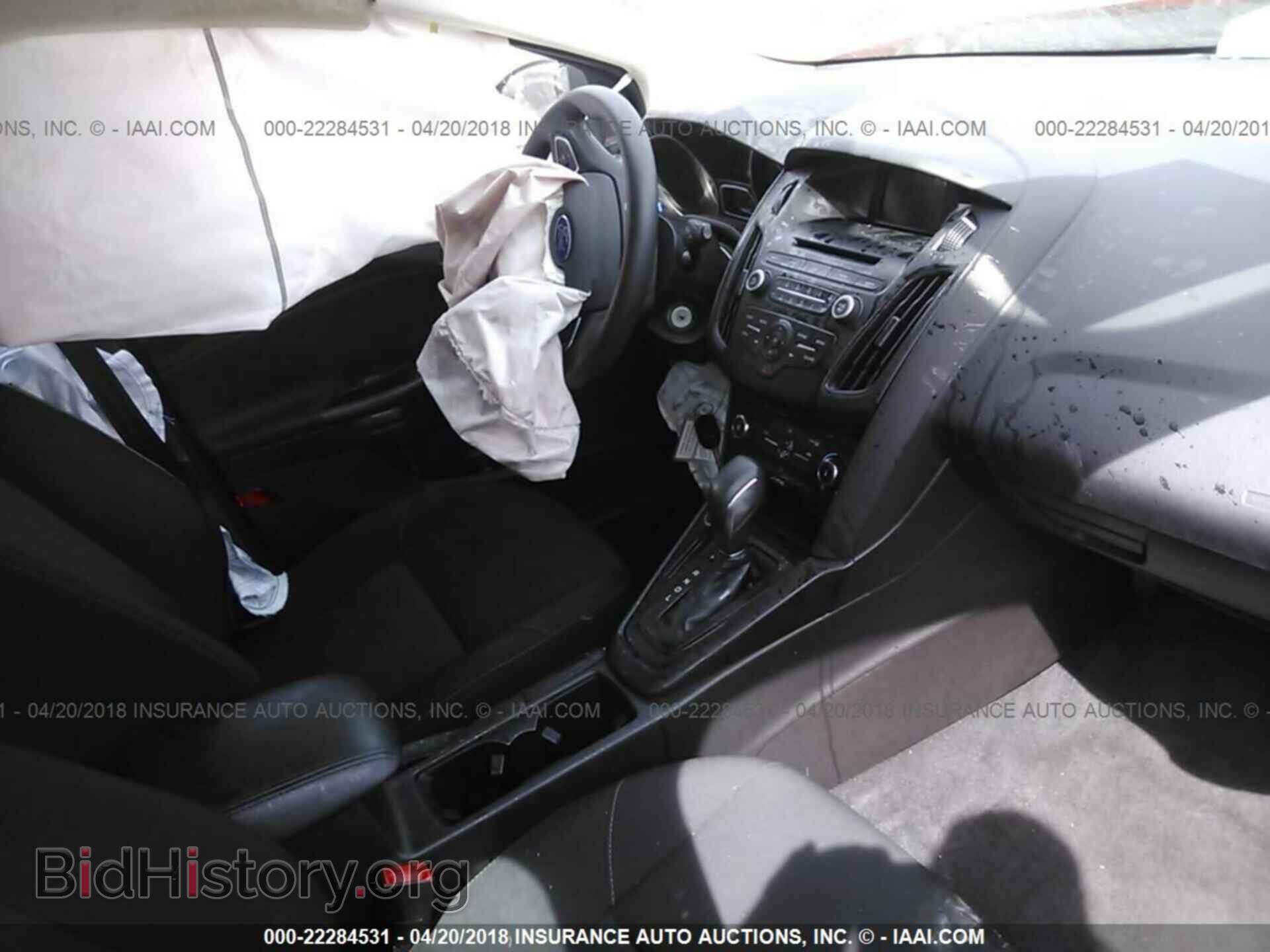 2017 Ford Focus - VIN: 1FADP3K21HL249842 - Photo 5