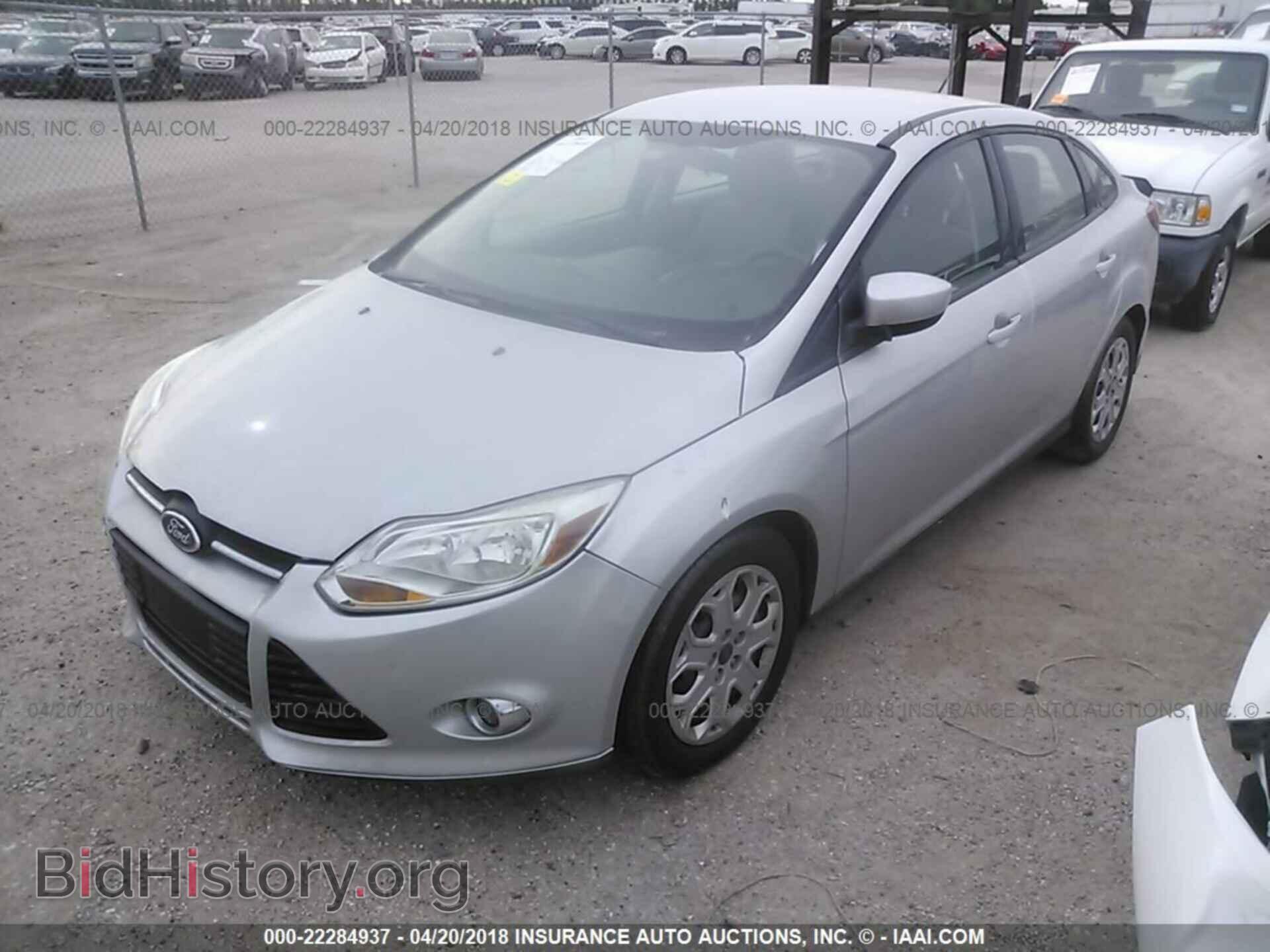 2012 Ford Focus - VIN: 1FAHP3F27CL456854 - Фото 2