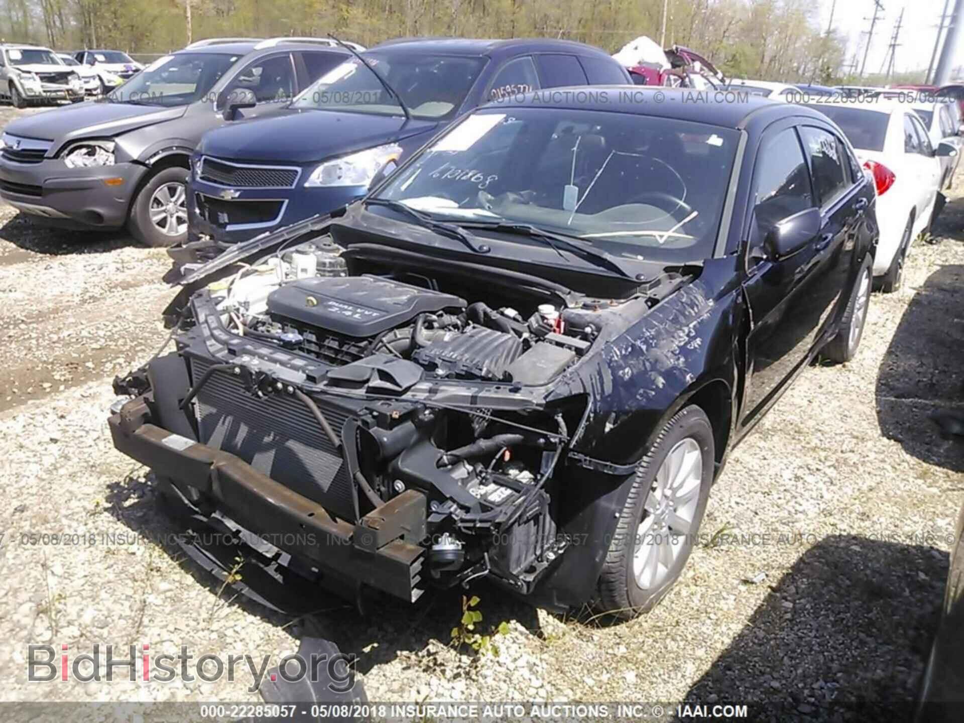 2013 Chrysler 200 - VIN: 1C3CCBBB6DN699954 - Фото 2