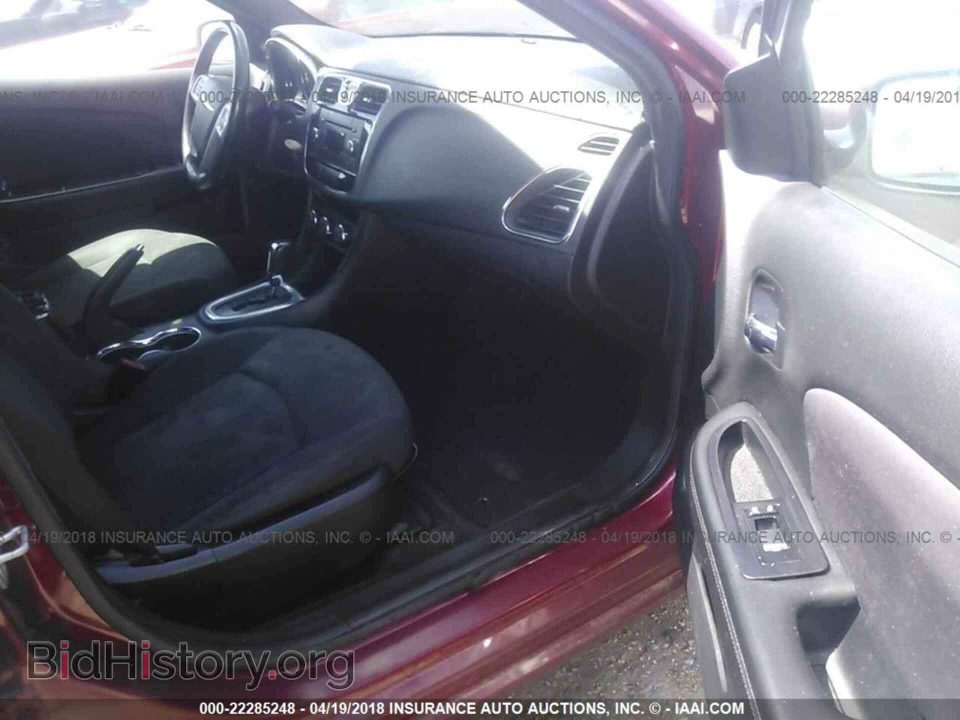2012 Chrysler 200 - VIN: 1C3CCBBG7CN298018 - Фото 5