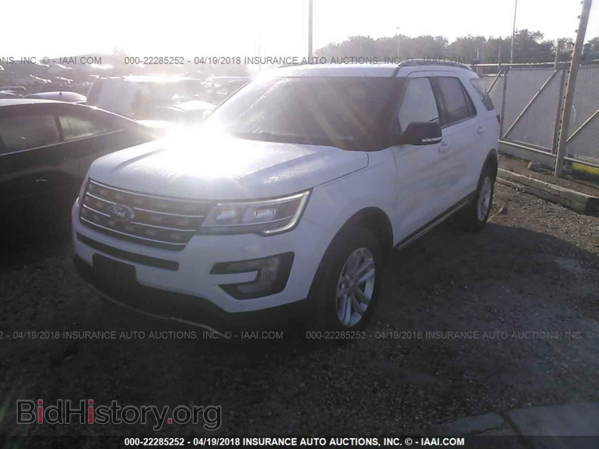 2017 Ford Explorer - VIN: 1FM5K7DHXHGA08257 - Photo 2