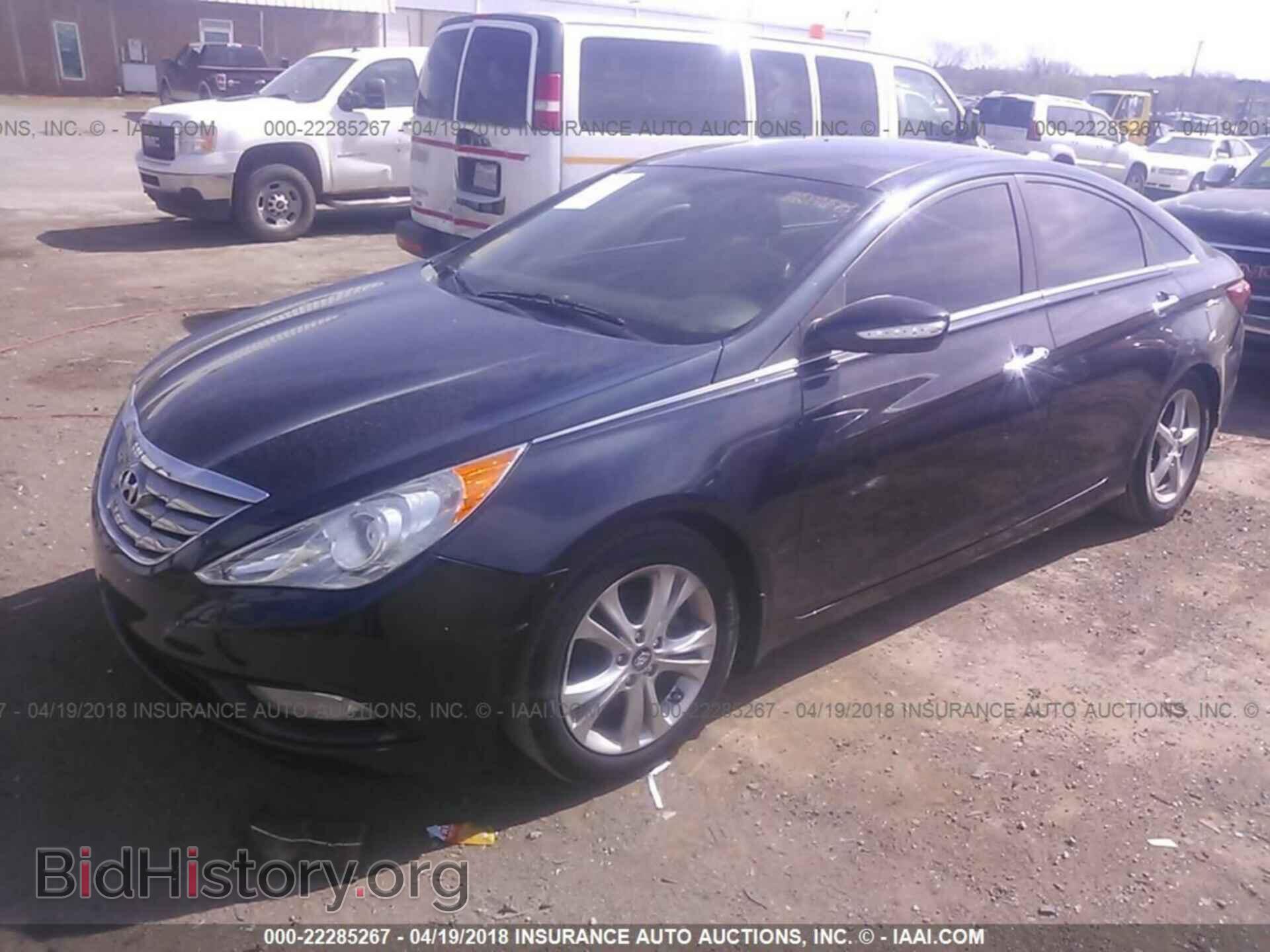 2012 Hyundai Sonata - VIN: 5NPEC4AC4CH323178 - Photo 2