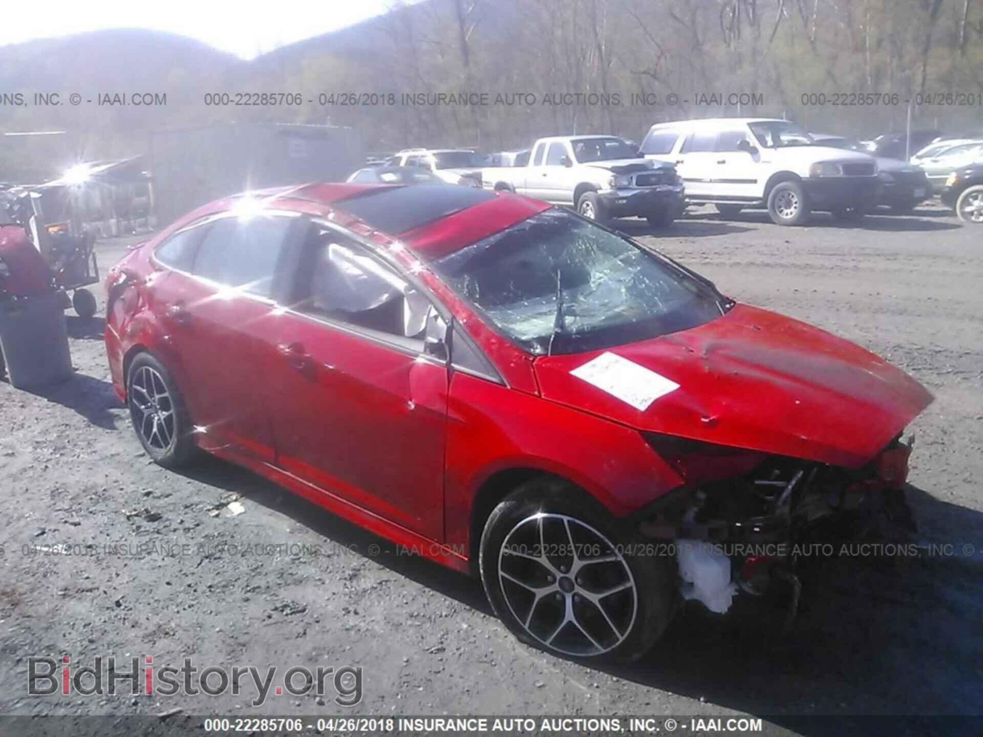 2016 Ford Focus - VIN: 1FADP3F2XGL257639 - Photo 6