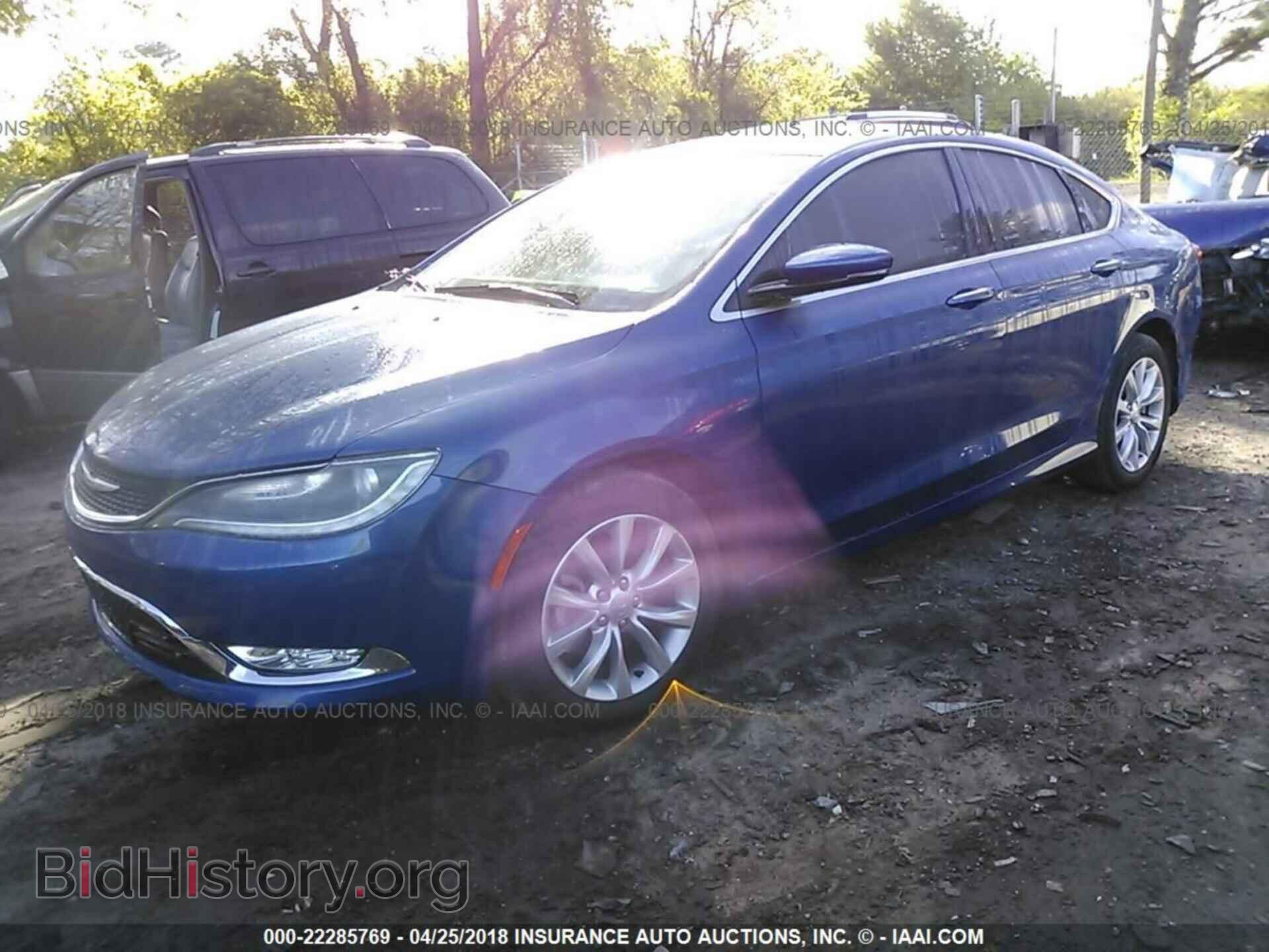 2015 Chrysler 200 - VIN: 1C3CCCCB5FN566013 - Photo 2