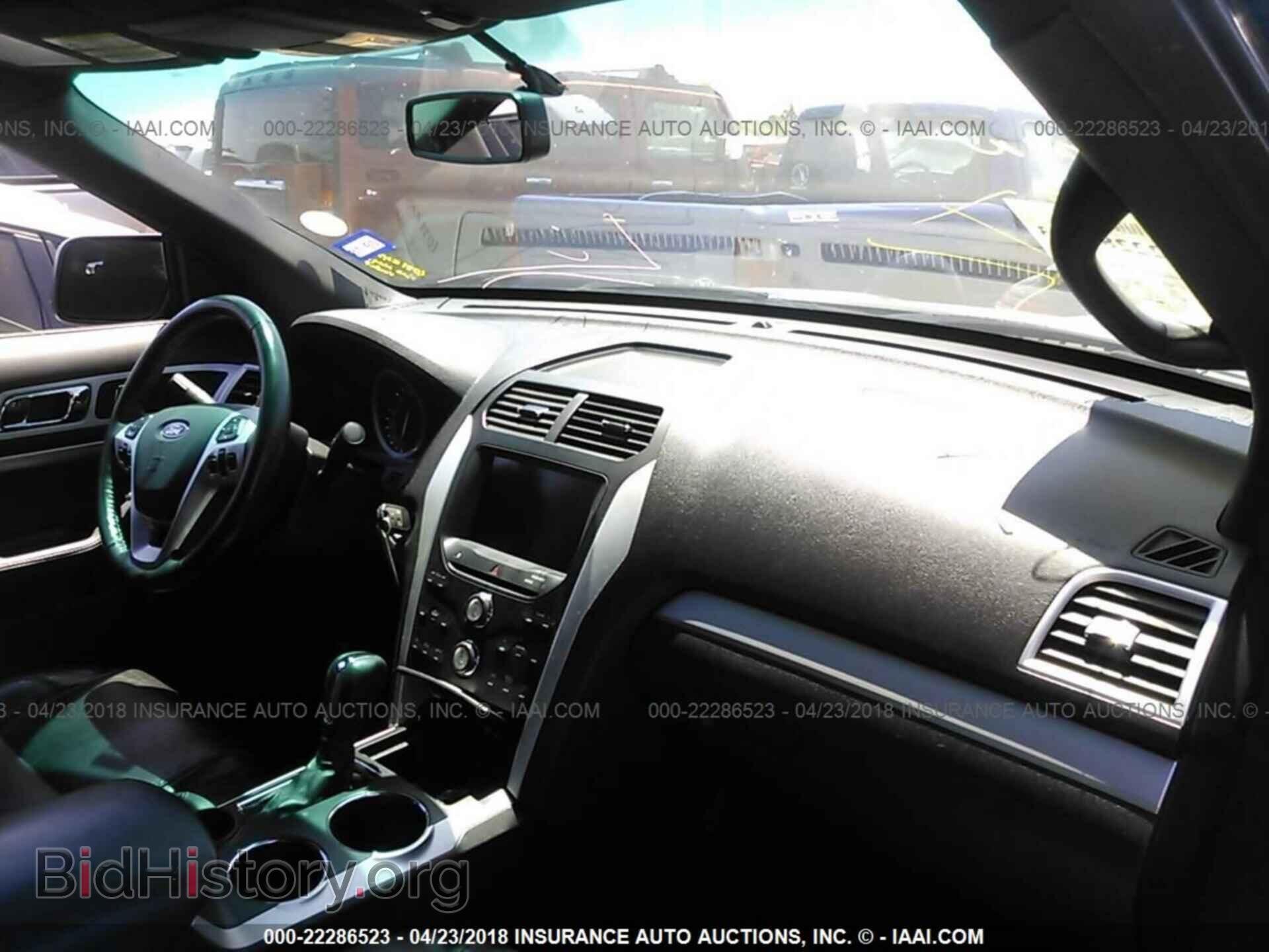 2012 Ford Explorer - VIN: 1FMHK7D82CGA24944 - Photo 5
