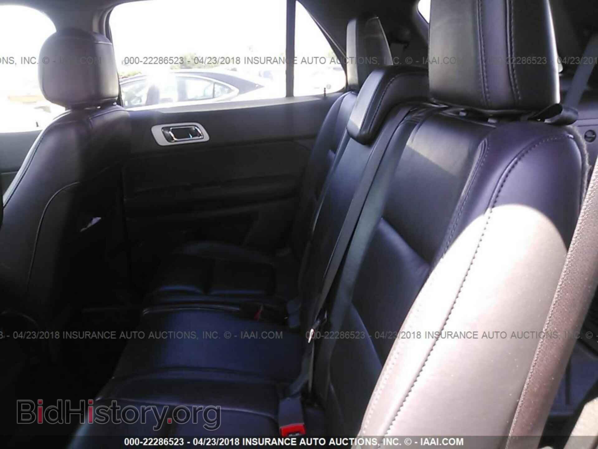 2012 Ford Explorer - VIN: 1FMHK7D82CGA24944 - Photo 8