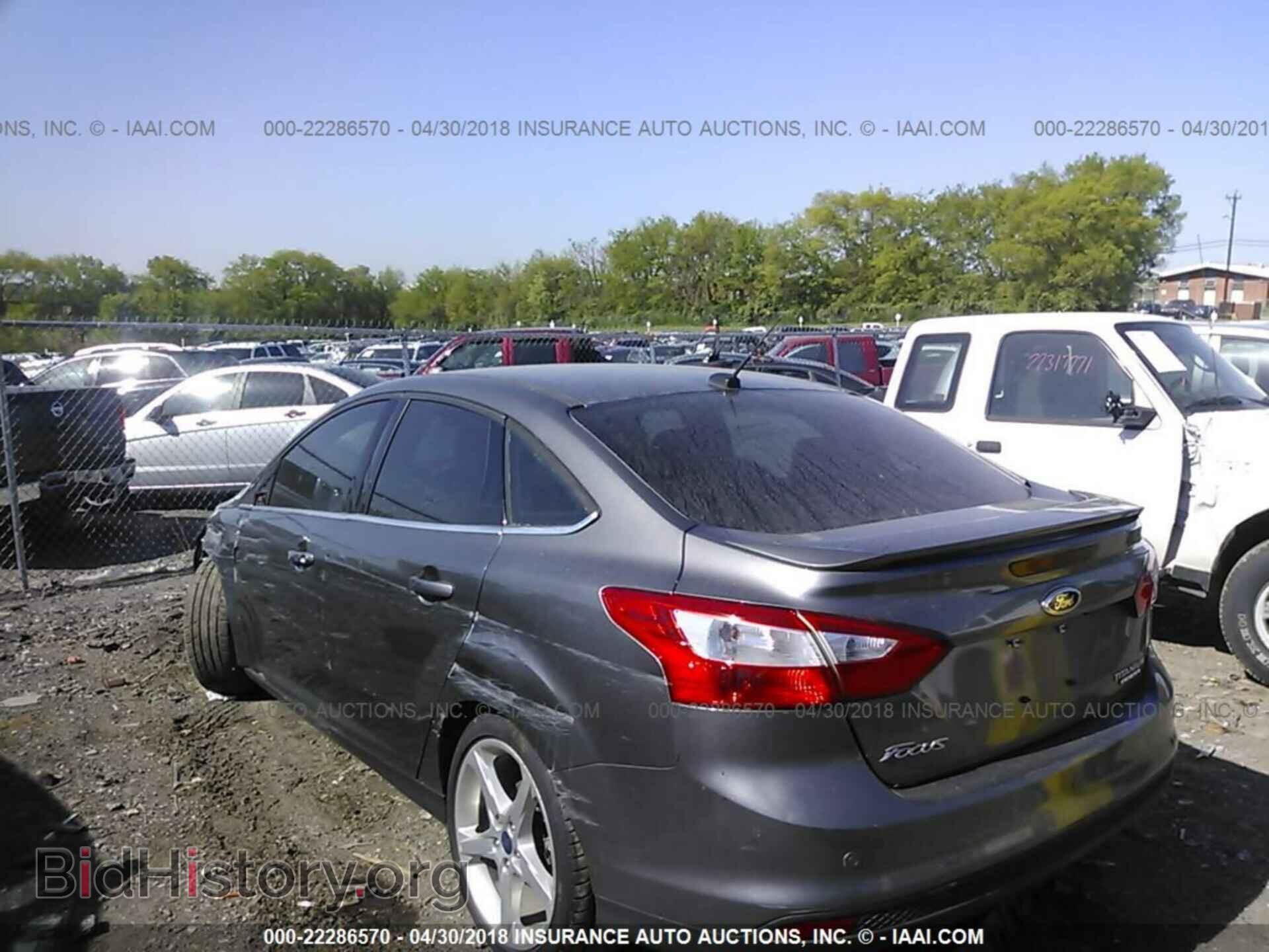2014 Ford Focus - VIN: 1FADP3J2XEL109222 - Фото 3