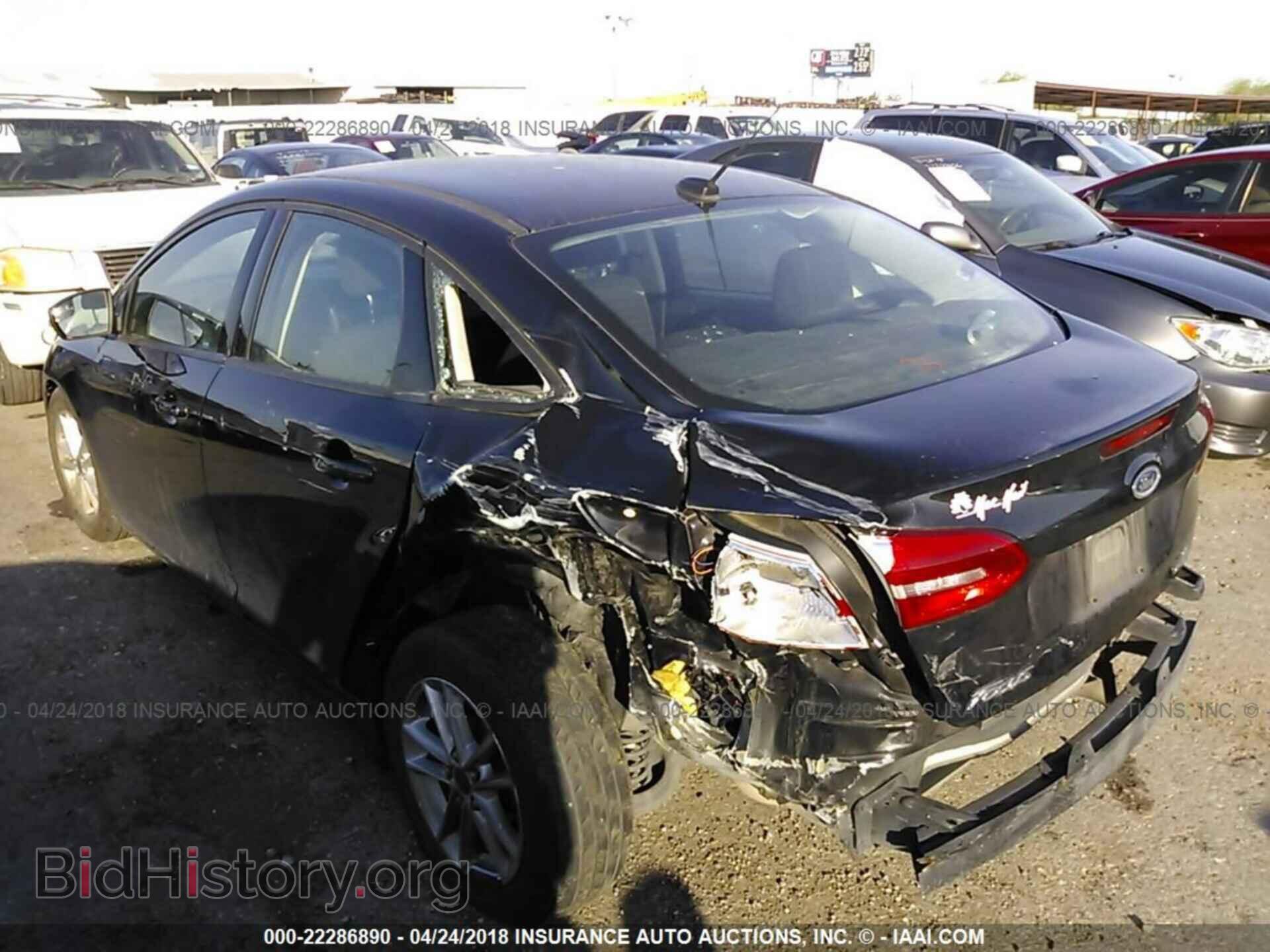 2015 Ford Focus - VIN: 1FADP3F27FL347507 - Photo 6