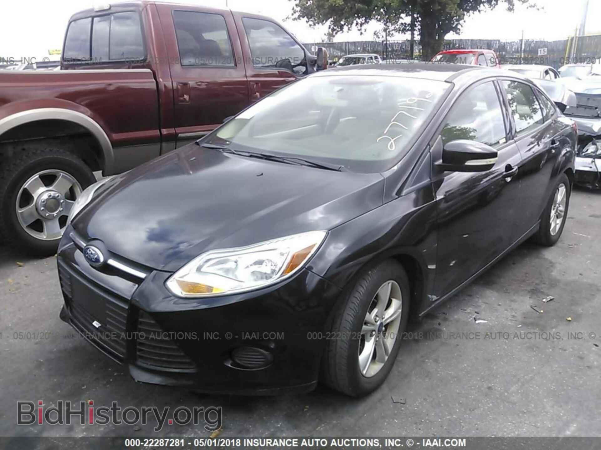 2014 Ford Focus - VIN: 1FADP3F2XEL277192 - Photo 2