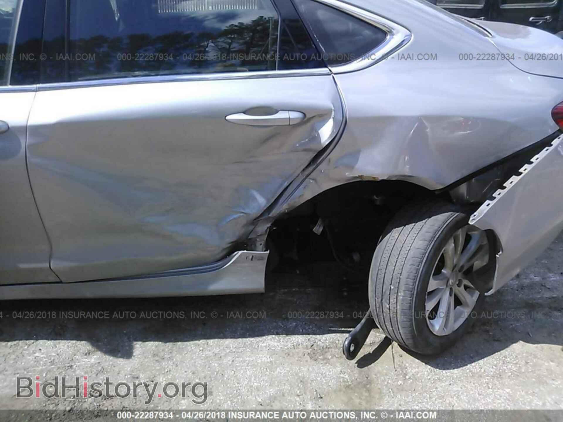 2015 Chrysler 200 - VIN: 1C3CCCAB8FN546583 - Photo 6