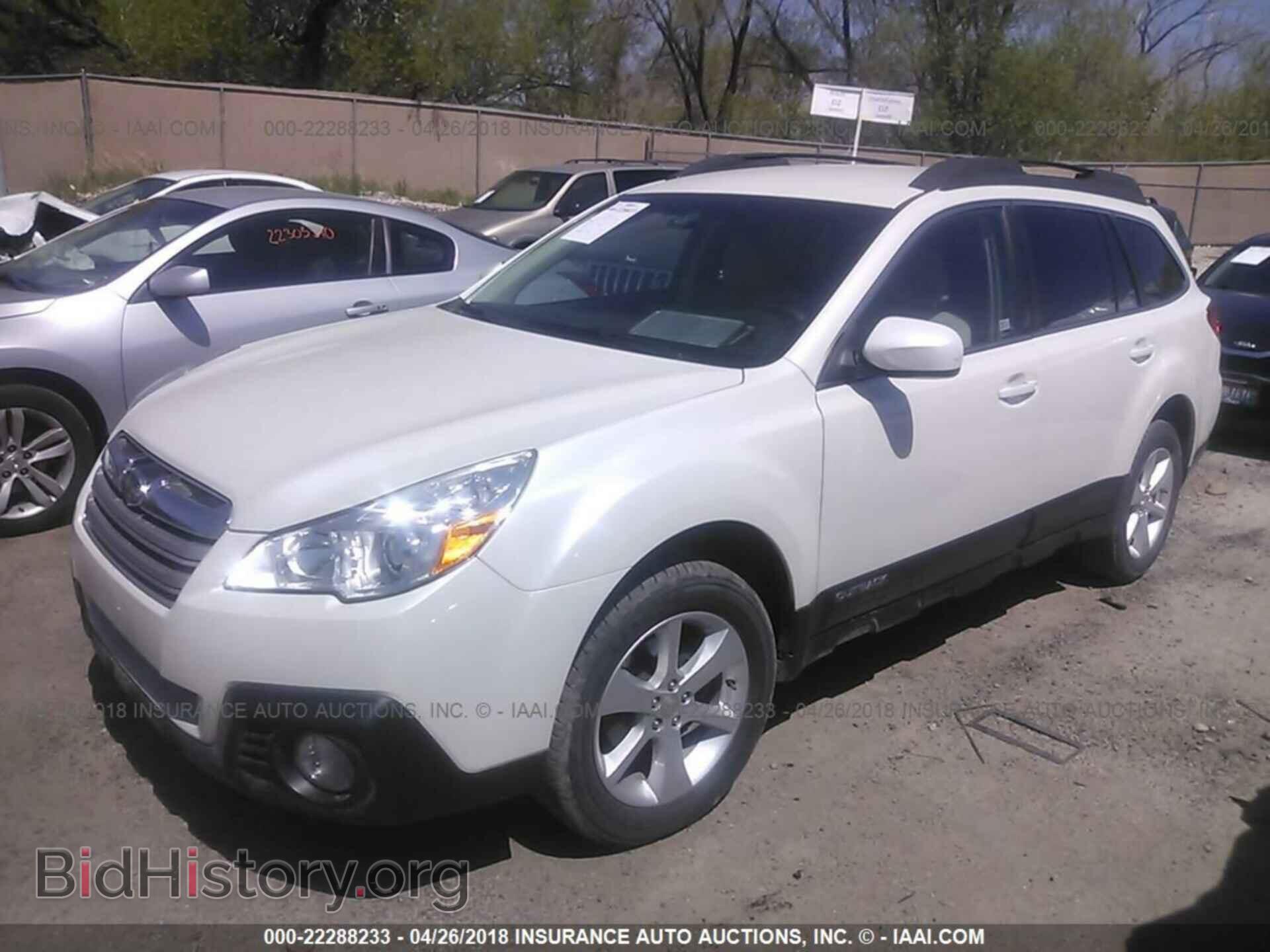 2014 Subaru Outback - VIN: 4S4BRBCC1E1284395 - Фото 2
