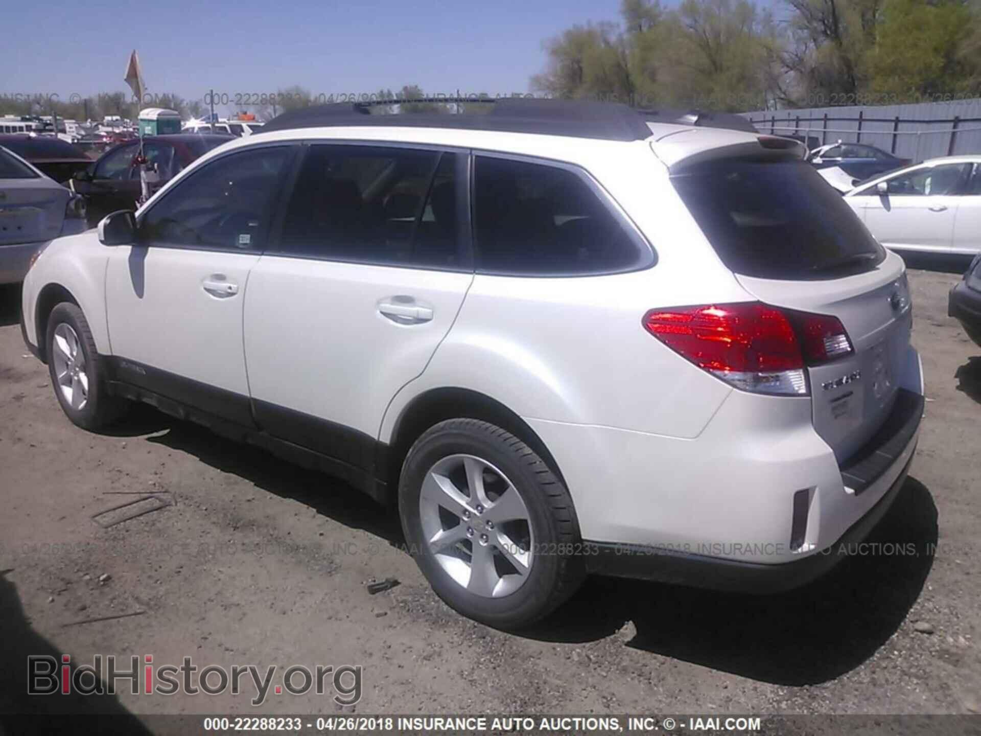 2014 Subaru Outback - VIN: 4S4BRBCC1E1284395 - Фото 3