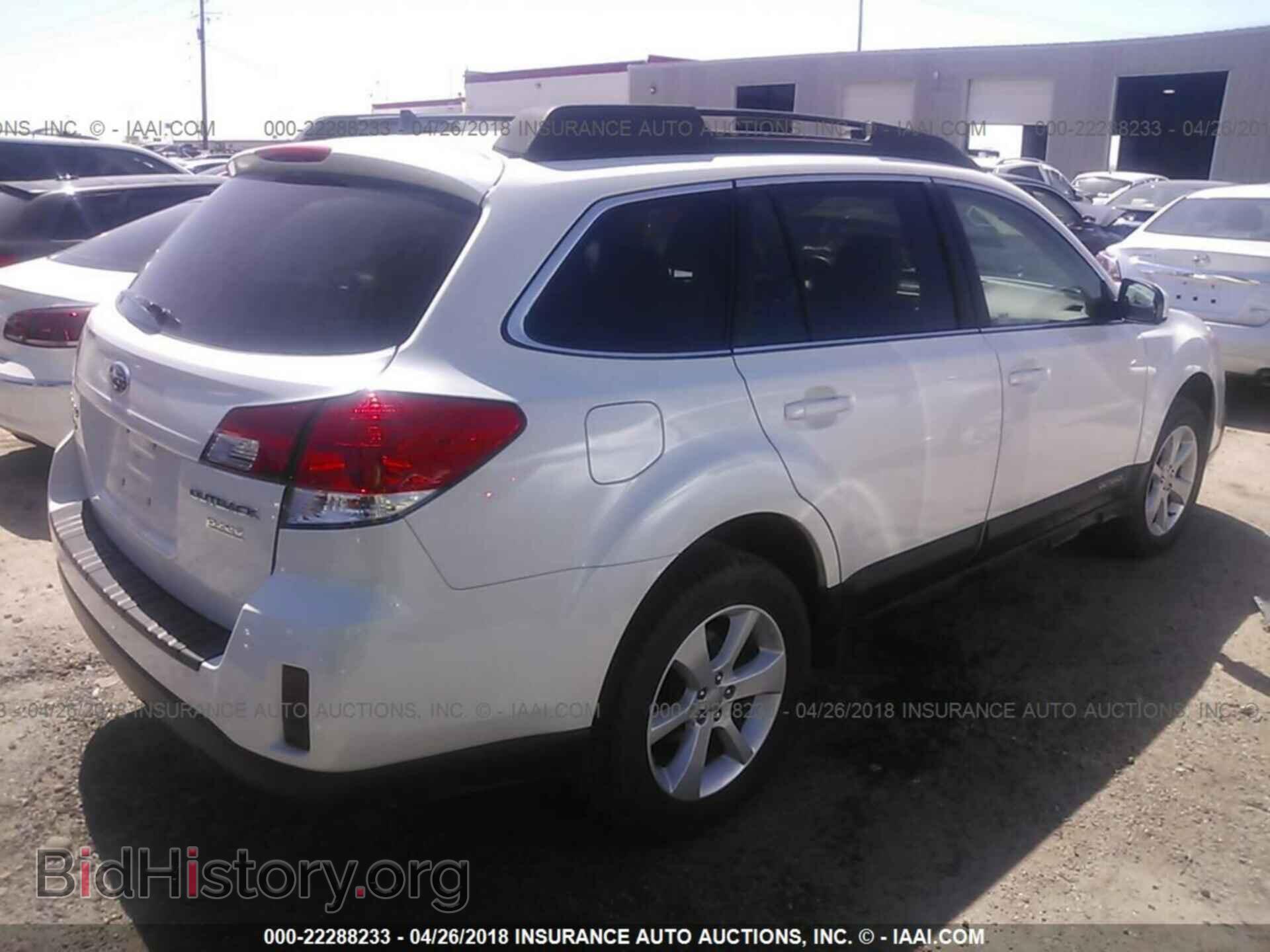 2014 Subaru Outback - VIN: 4S4BRBCC1E1284395 - Фото 4