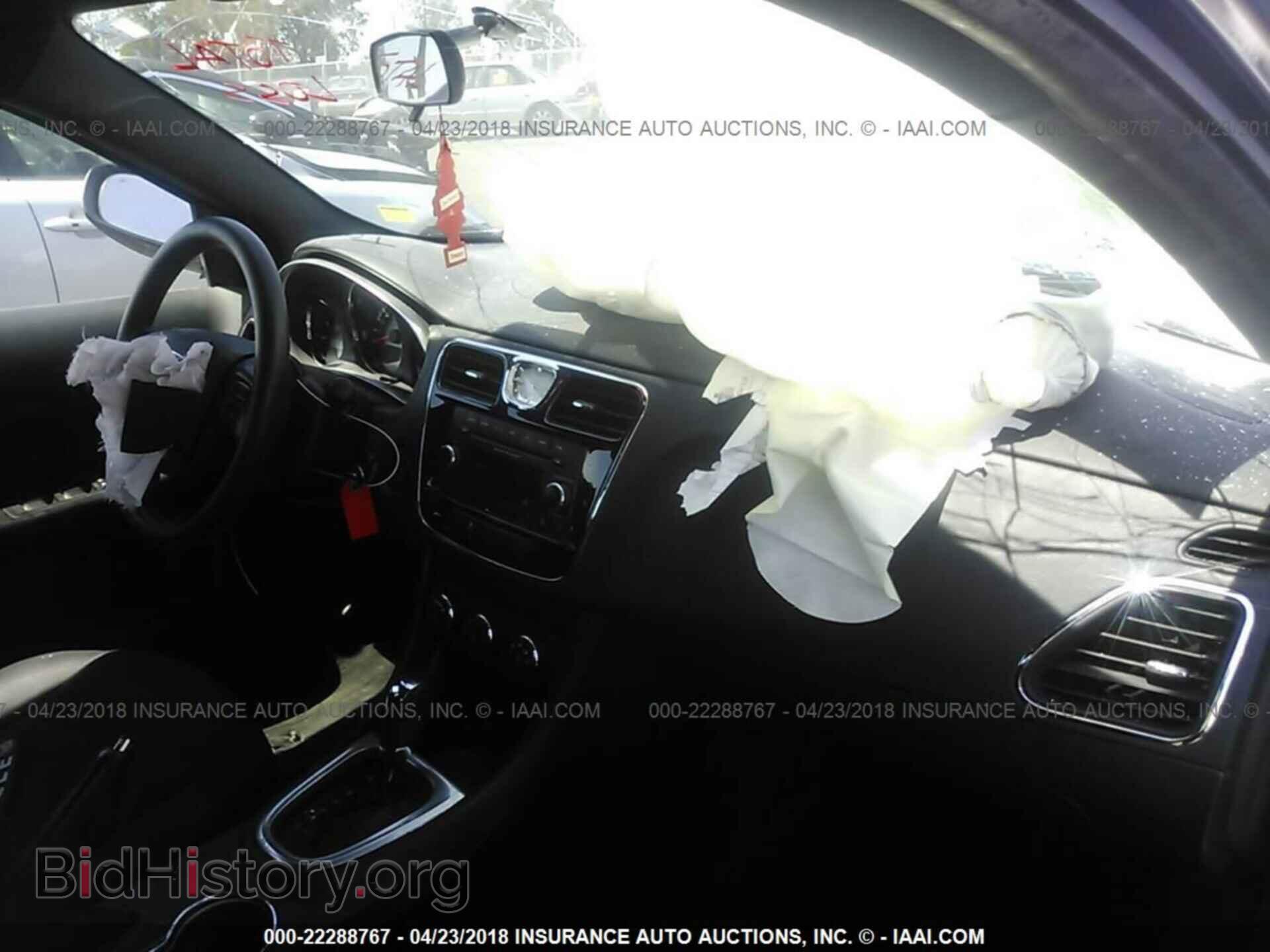 2013 Chrysler 200 - VIN: 1C3CCBAB5DN642050 - Photo 5