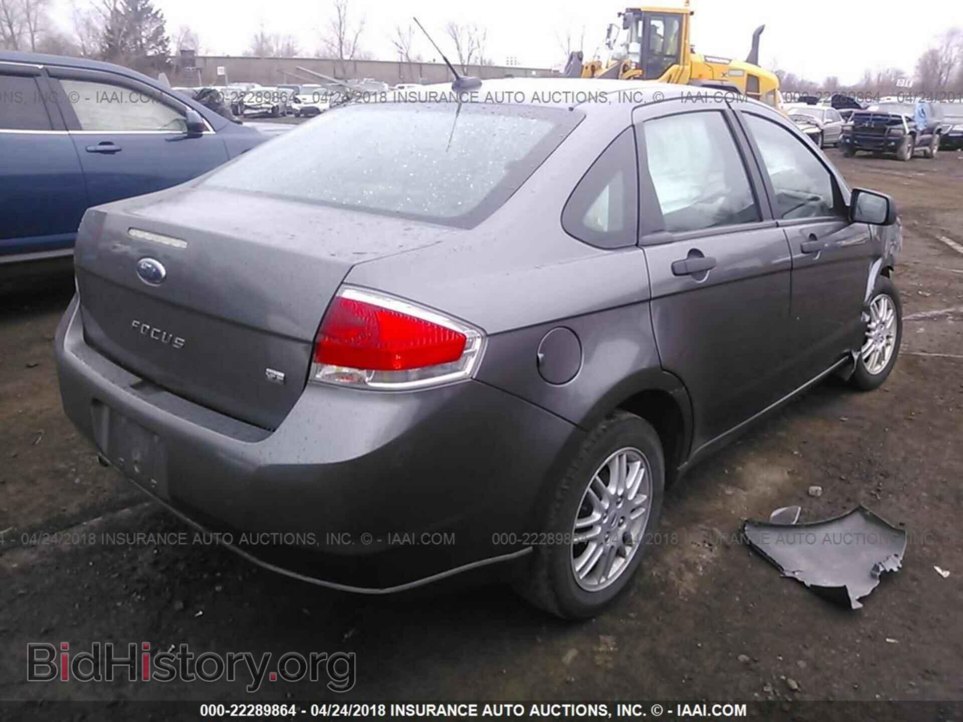 2011 Ford Focus - VIN: 1FAHP3FN9BW178417 - Фото 4