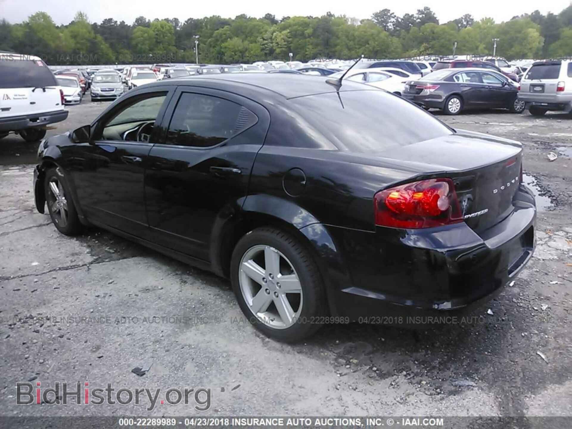 2011 Dodge Avenger - VIN: 1B3BD1FBXBN557131 - Photo 3