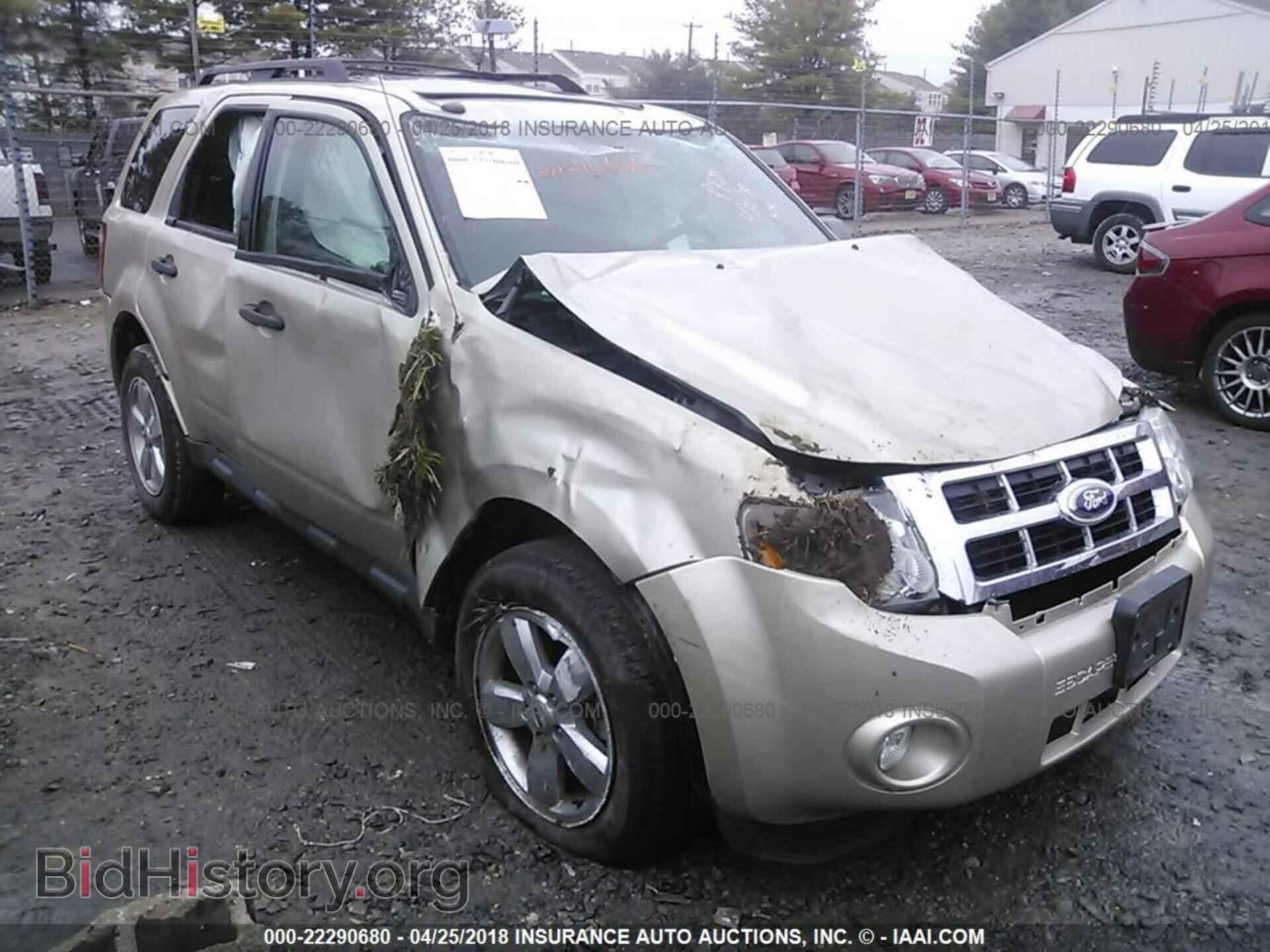 Photo 1FMCU0D77CKB38230 - Ford Escape 2012