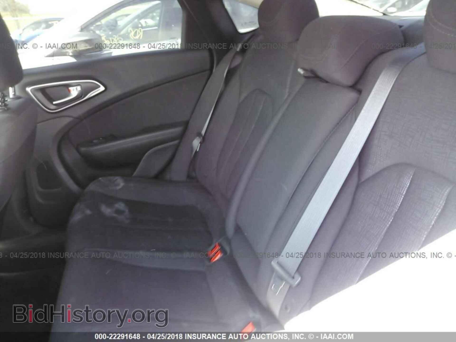 2016 Chrysler 200 - VIN: 1C3CCCABXGN145120 - Photo 8