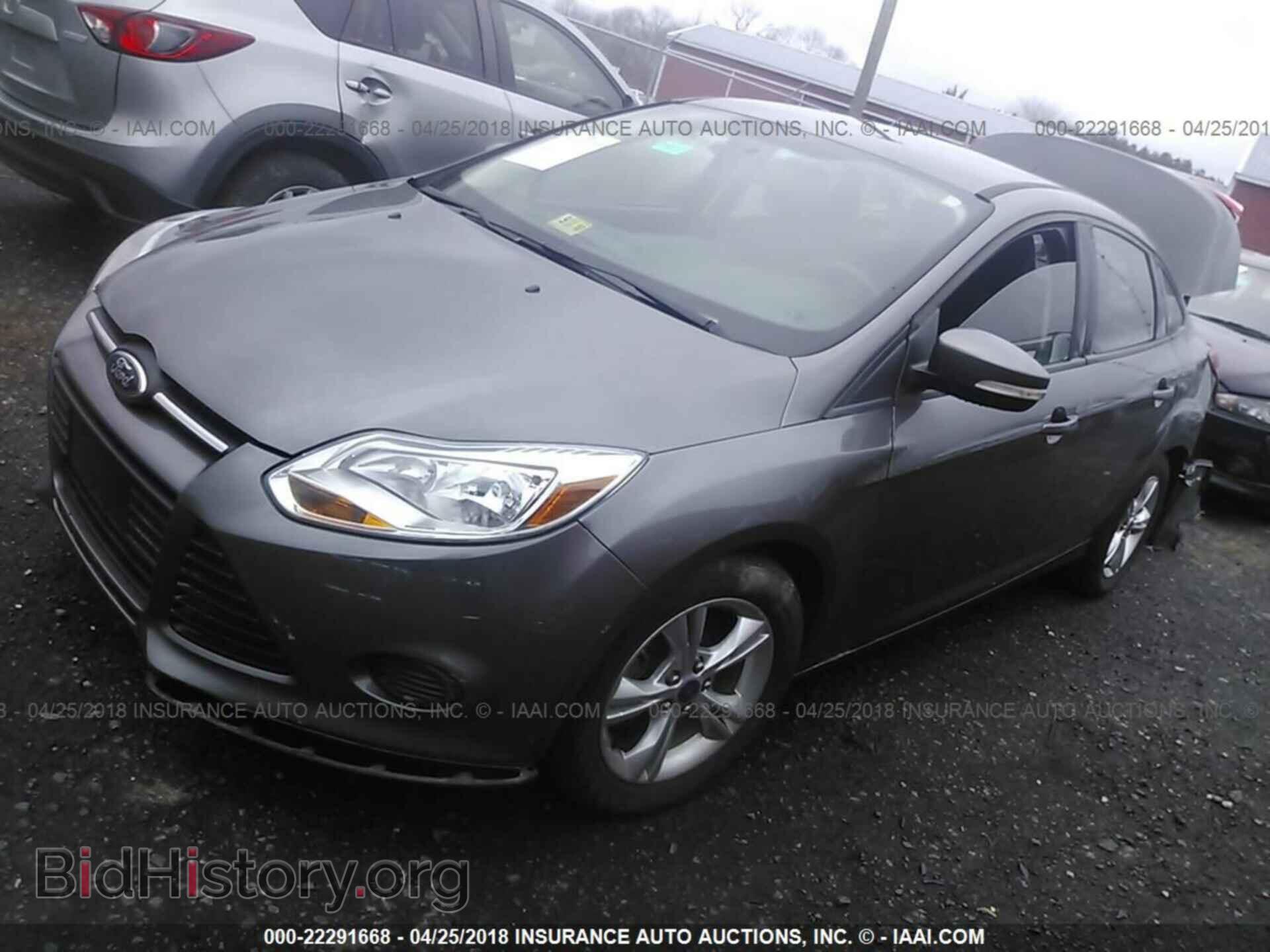 2014 Ford Focus - VIN: 1FADP3F28EL215998 - Photo 2