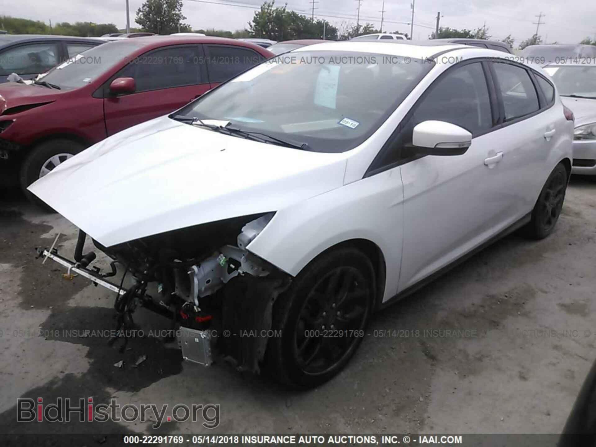 2016 Ford Focus - VIN: 1FADP3K23GL307707 - Photo 2