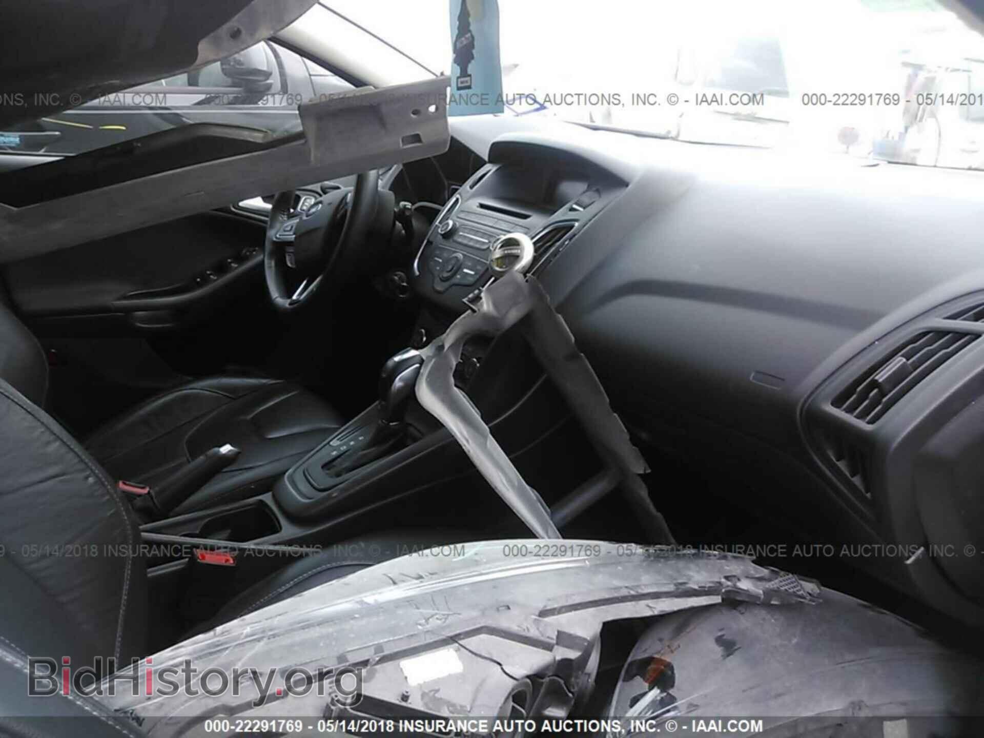 2016 Ford Focus - VIN: 1FADP3K23GL307707 - Photo 5