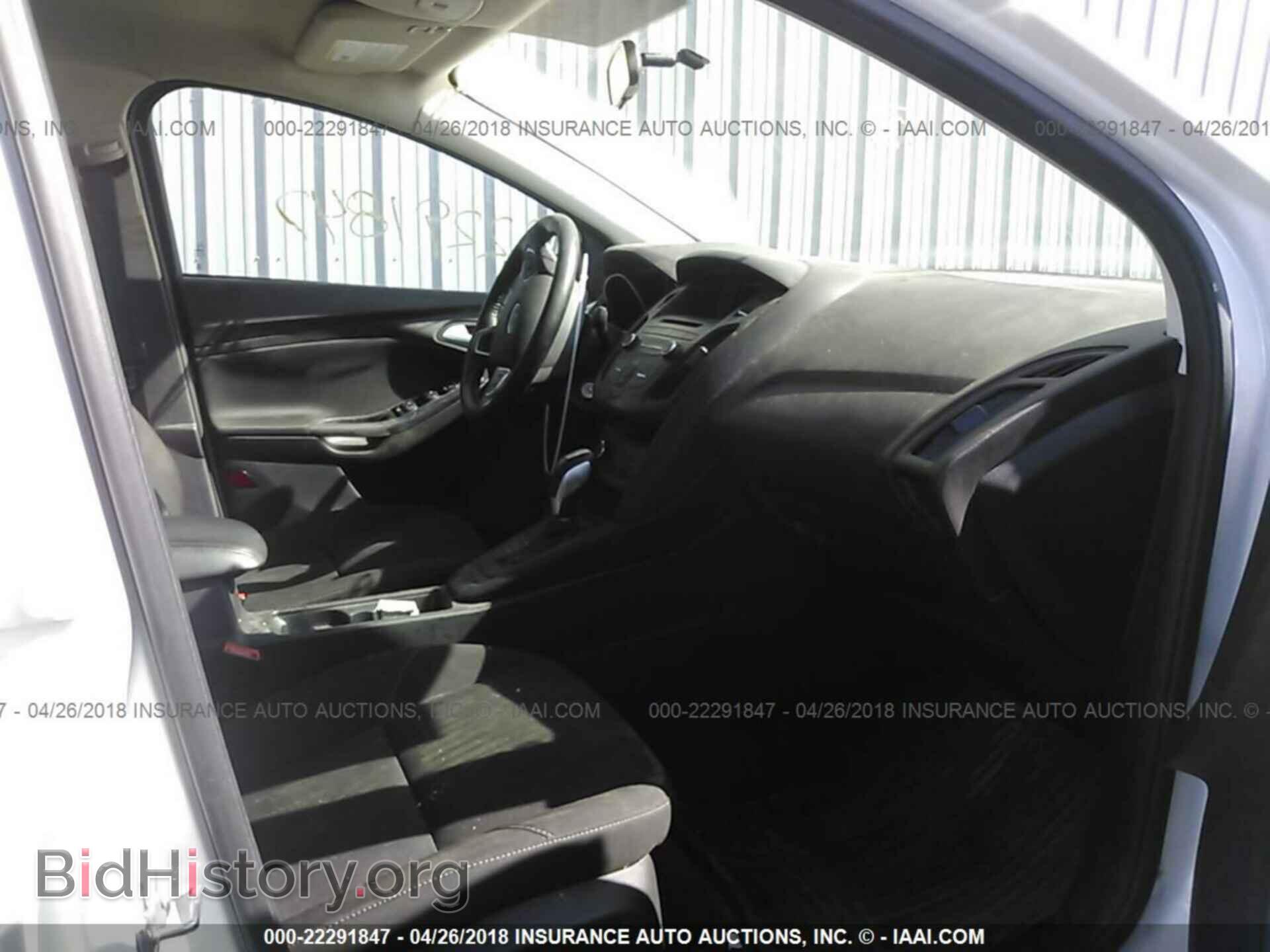 2015 Ford Focus - VIN: 1FADP3F29FL379391 - Photo 5