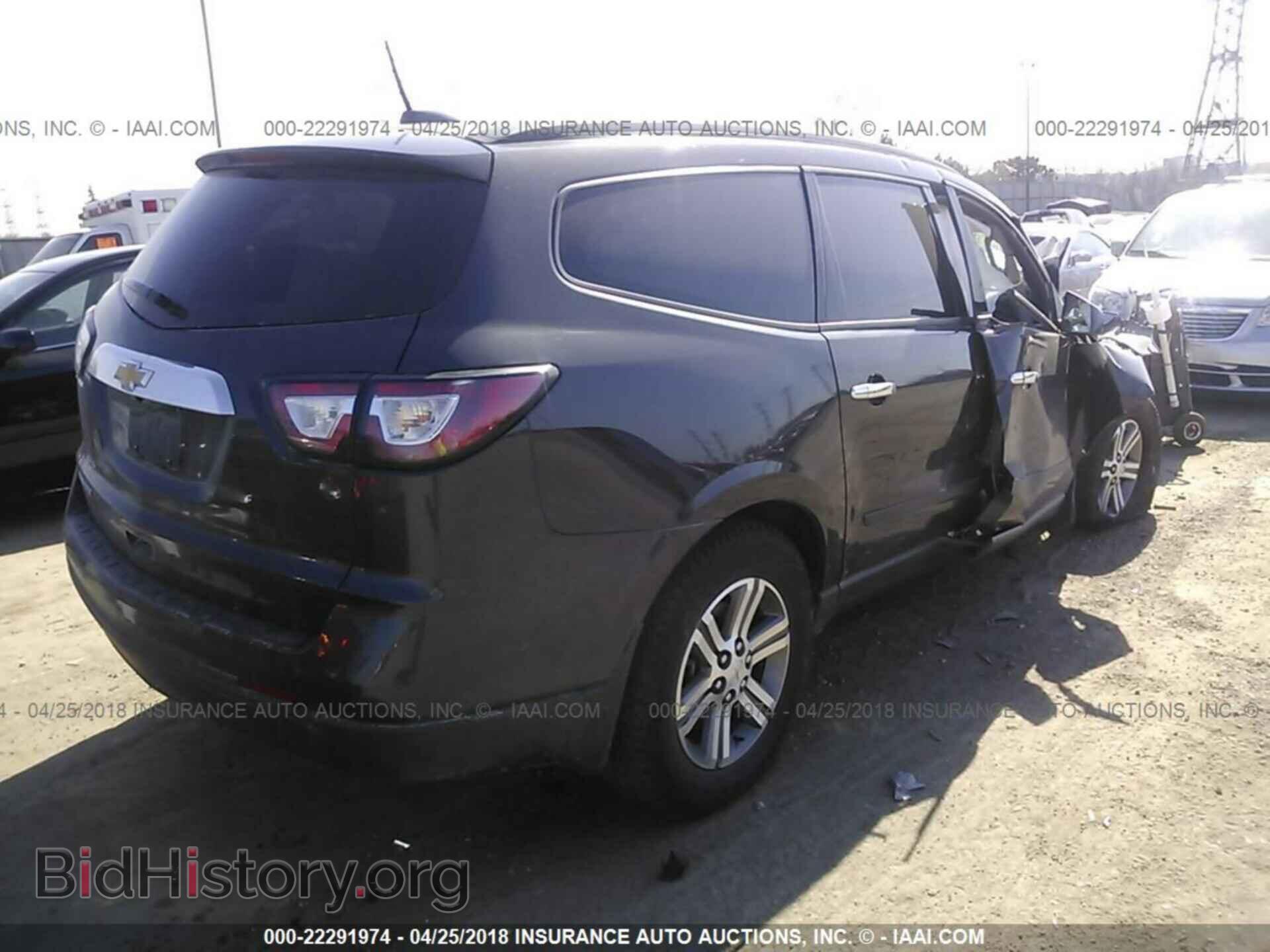 2017 Chevrolet Traverse - VIN: 1GNKRFKD2HJ148567 - Фото 4