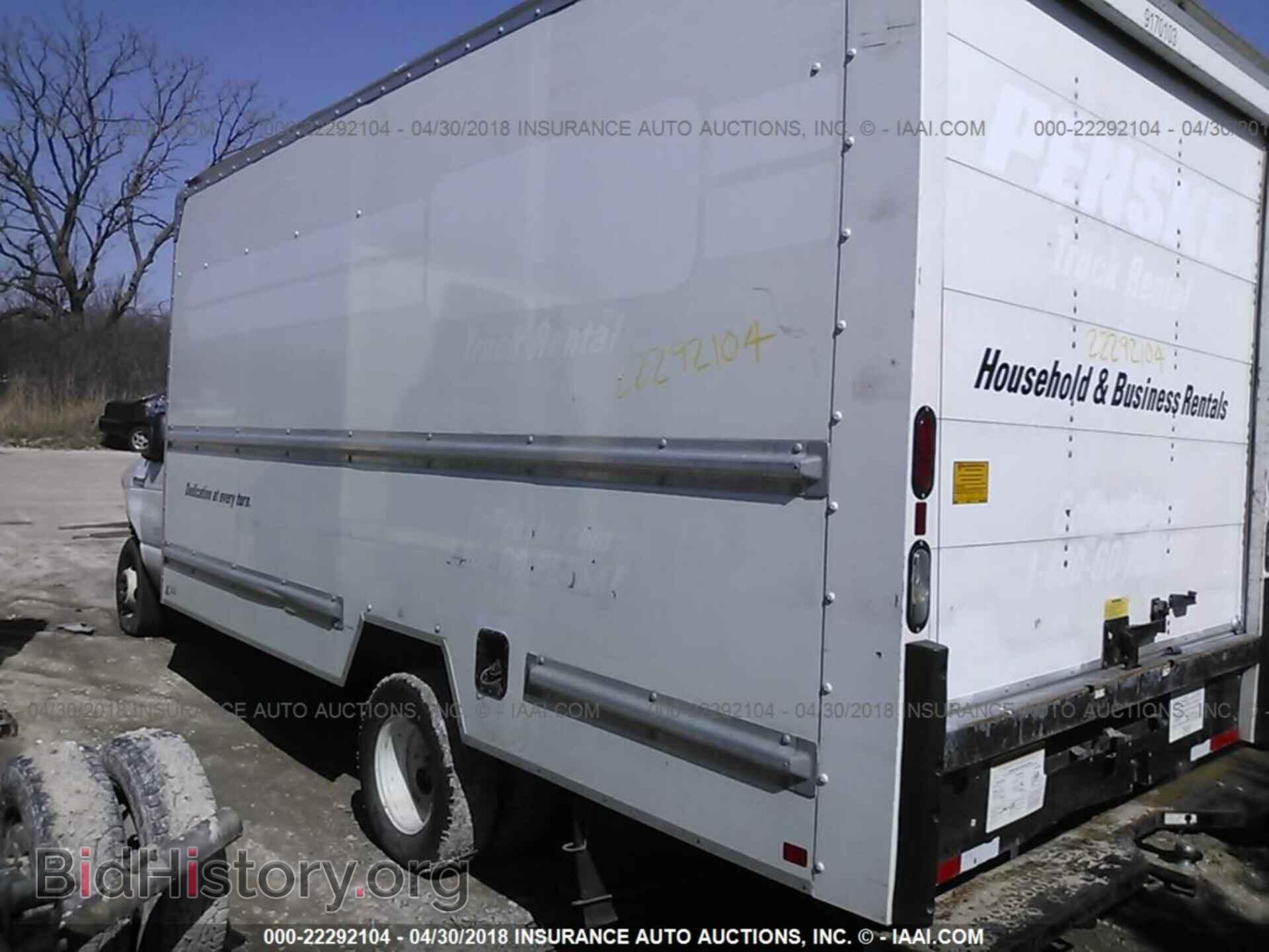 2015 Ford Econoline - VIN: 1FDWE3FS4FDA18231 - Photo 3