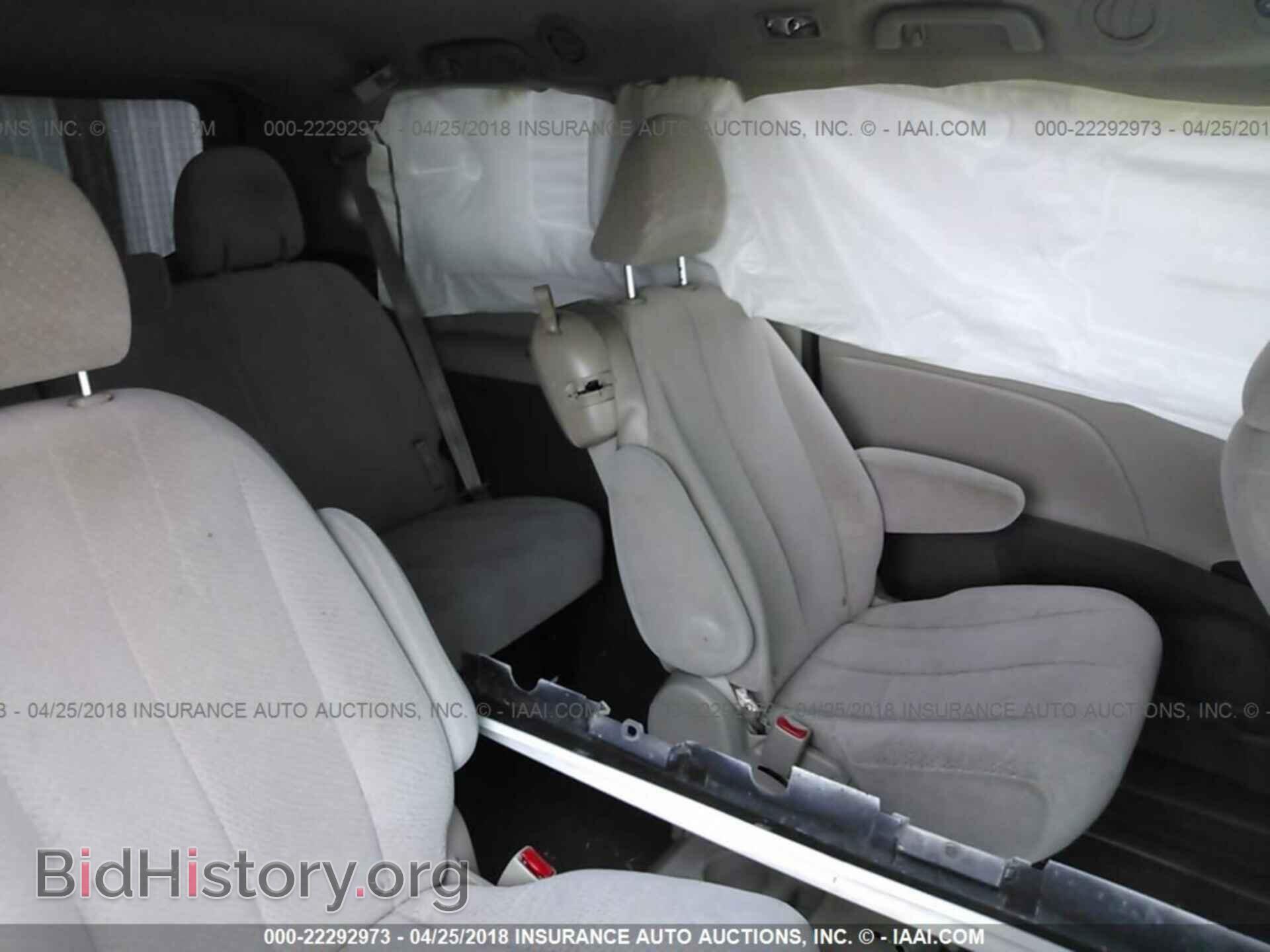 2011 TOYOTA SIENNA - VIN: 5TDKK3DC2BS047863 - Фото 8