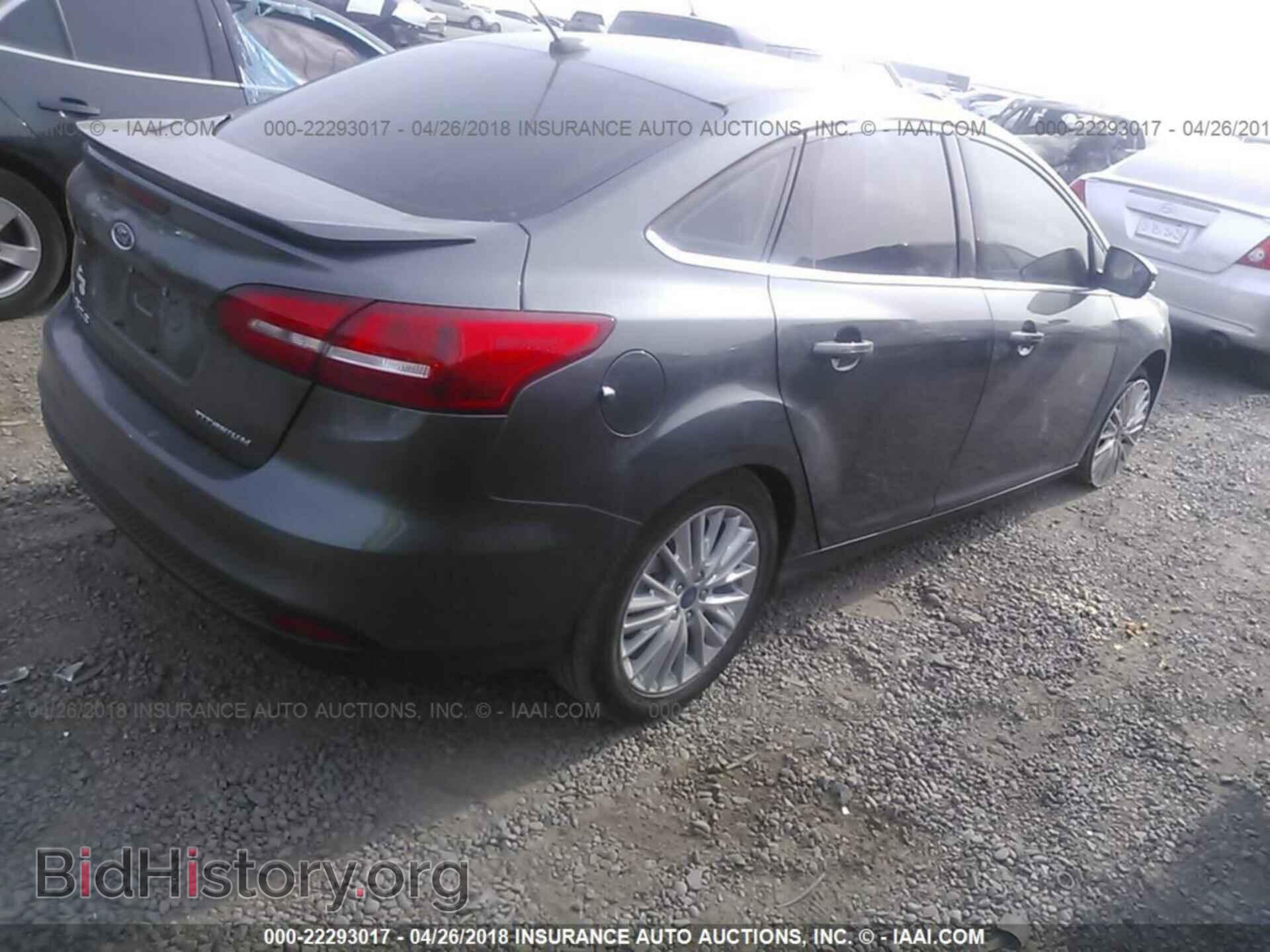 2017 Ford Focus - VIN: 1FADP3J22HL230654 - Photo 4