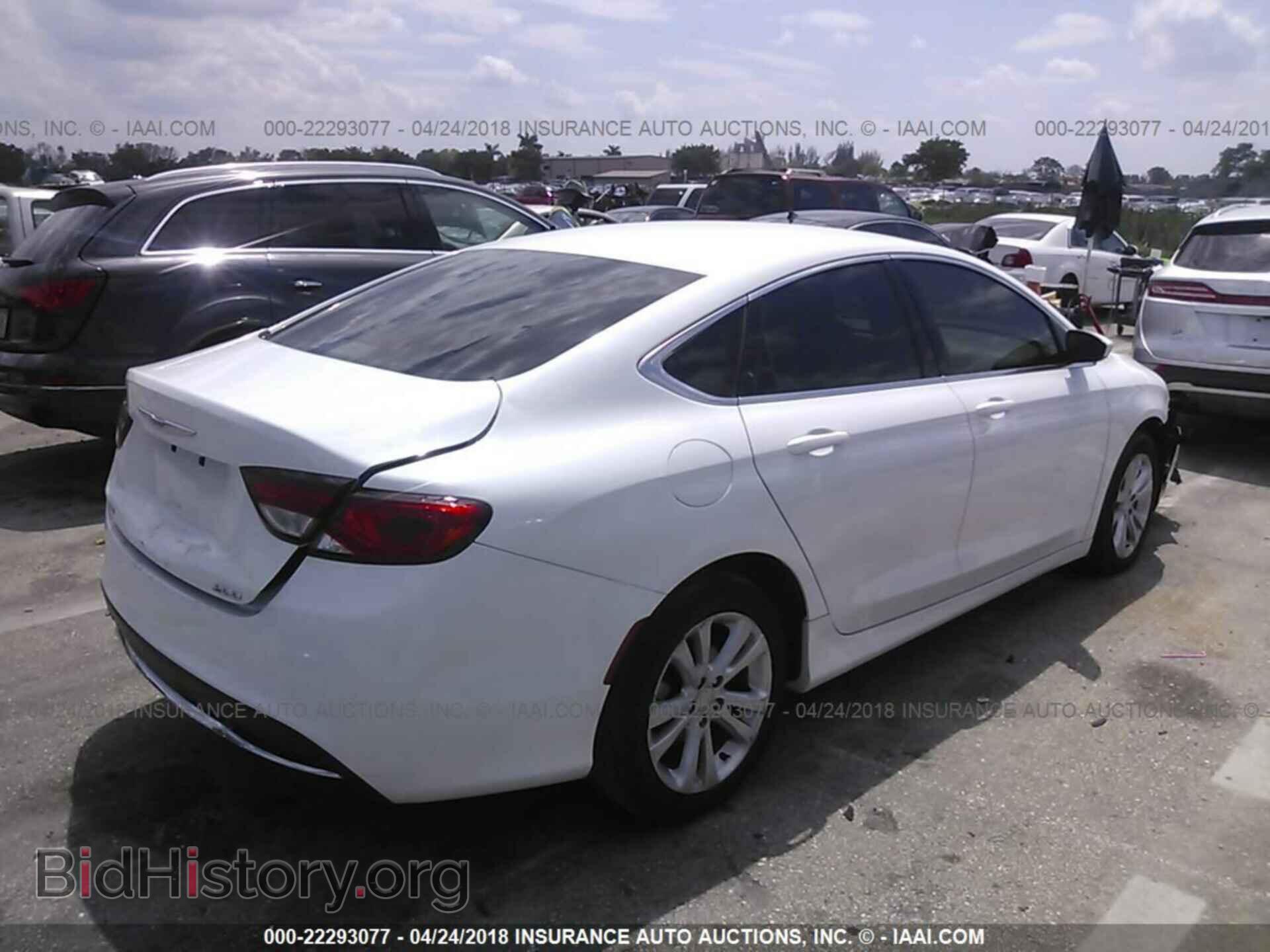 2015 Chrysler 200 - VIN: 1C3CCCAB0FN574846 - Photo 4