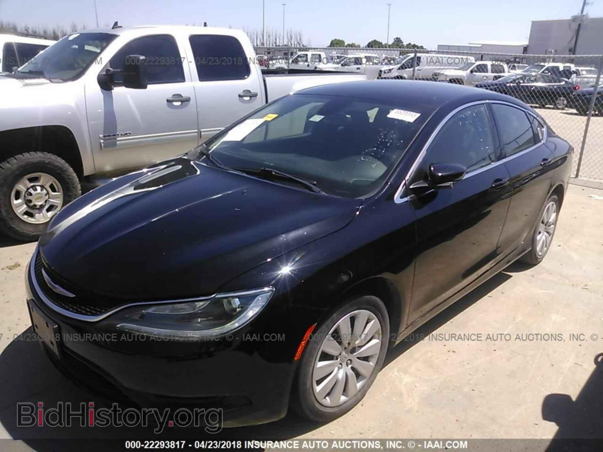 2015 Chrysler 200 - VIN: 1C3CCCFB7FN706025 - Photo 2