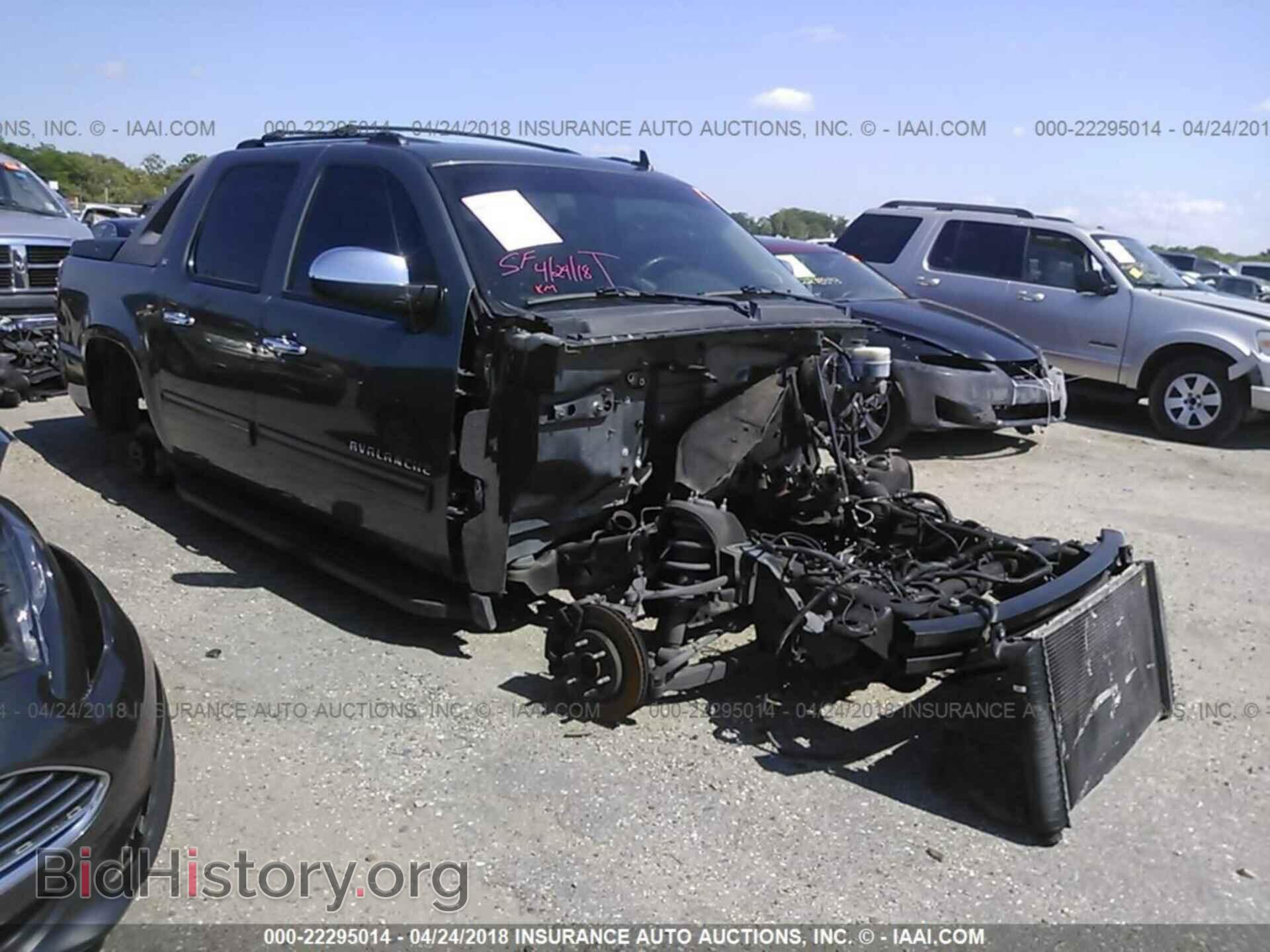 Photo 3GNMCFE03BG263903 - Chevrolet Avalanche 2011