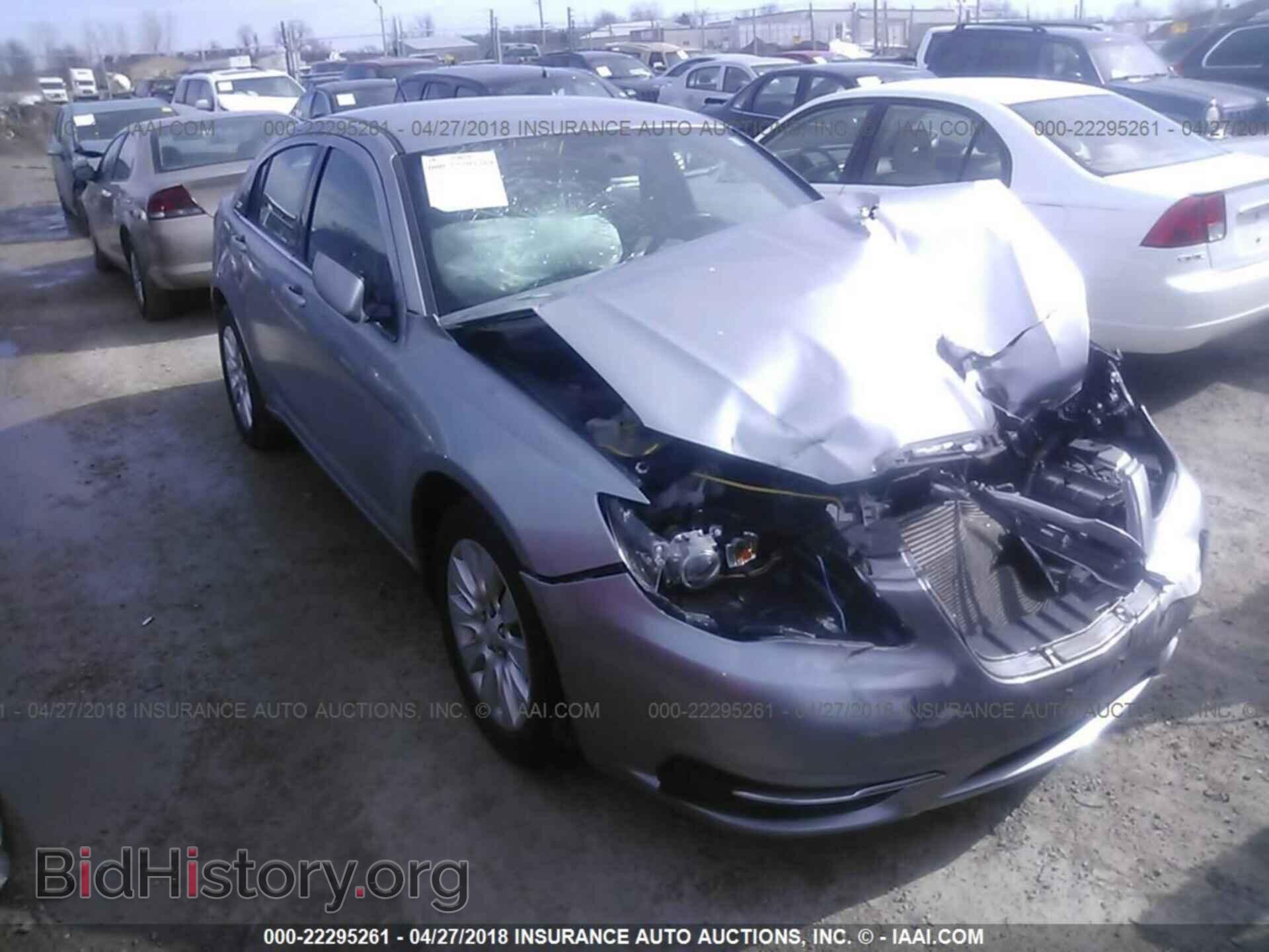 Photo 1C3CCBAB2DN733275 - Chrysler 200 2013