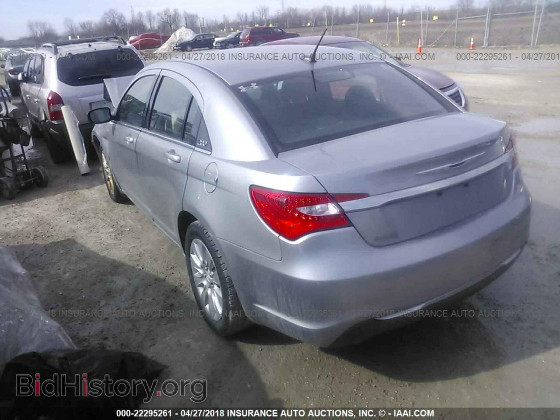 2013 Chrysler 200 - VIN: 1C3CCBAB2DN733275 - Фото 3