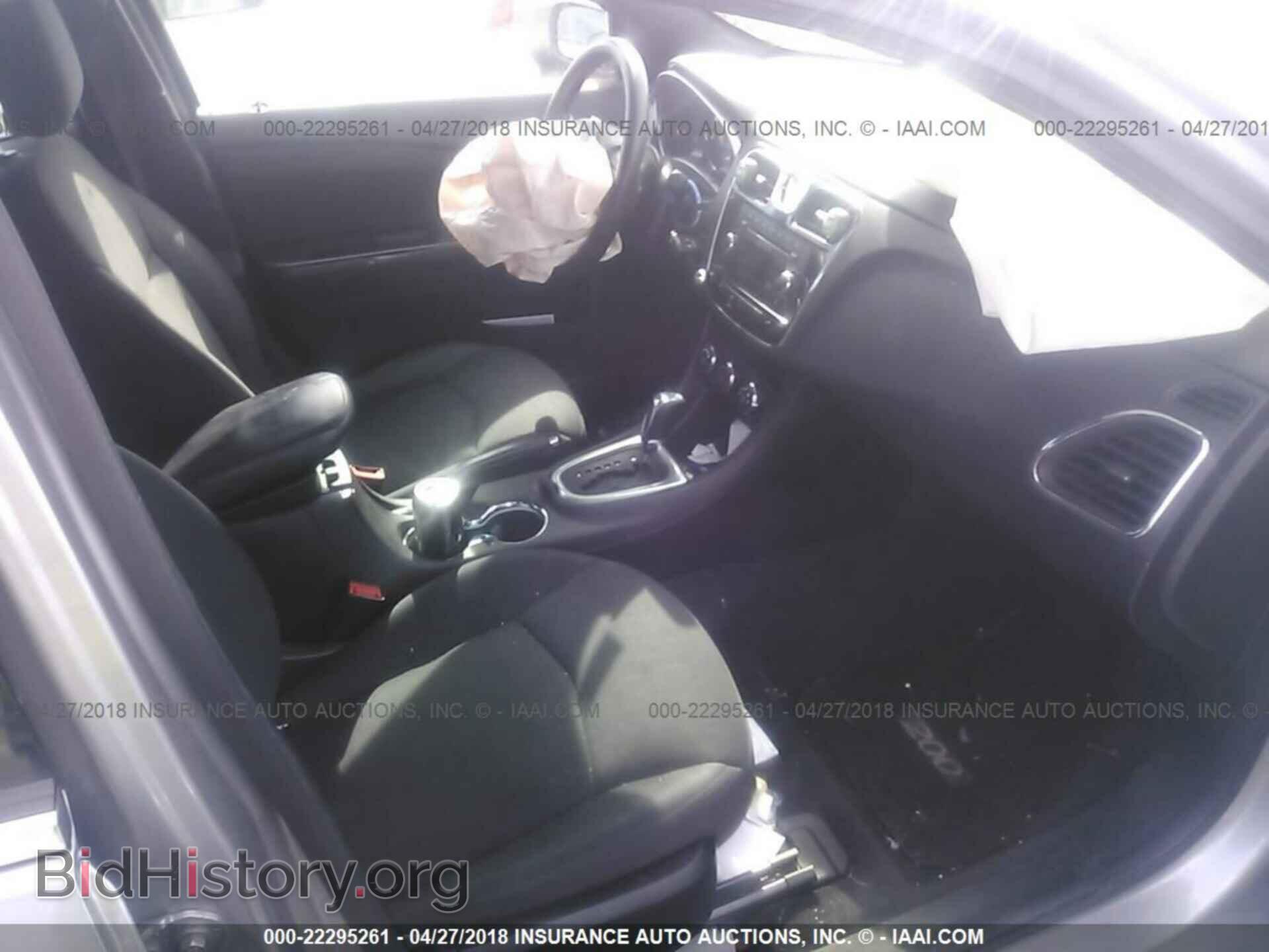 2013 Chrysler 200 - VIN: 1C3CCBAB2DN733275 - Фото 5