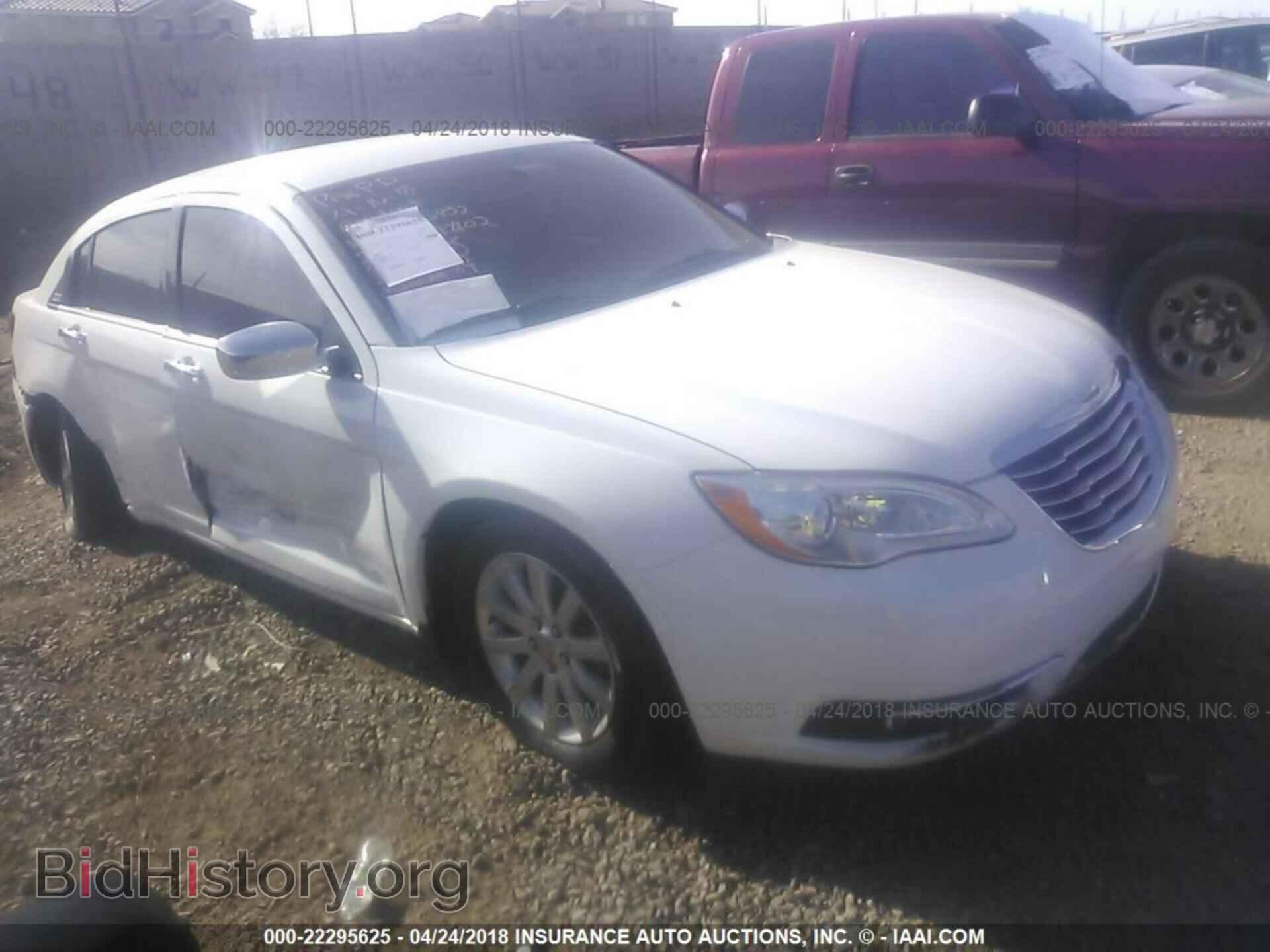 Photo 1C3CCBCG9DN656932 - Chrysler 200 2013