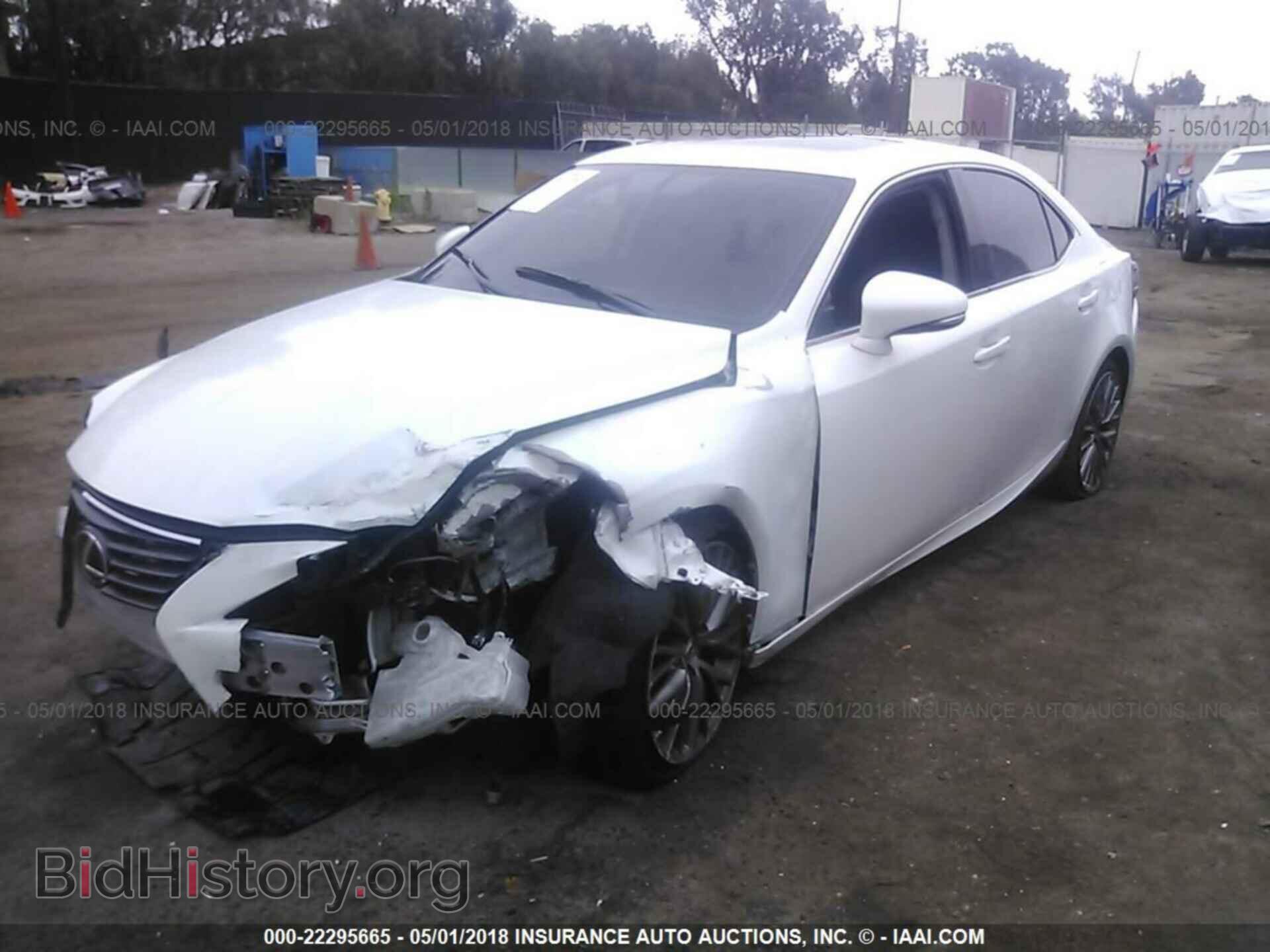 2014 Lexus Is - VIN: JTHBF1D29E5018739 - Photo 2