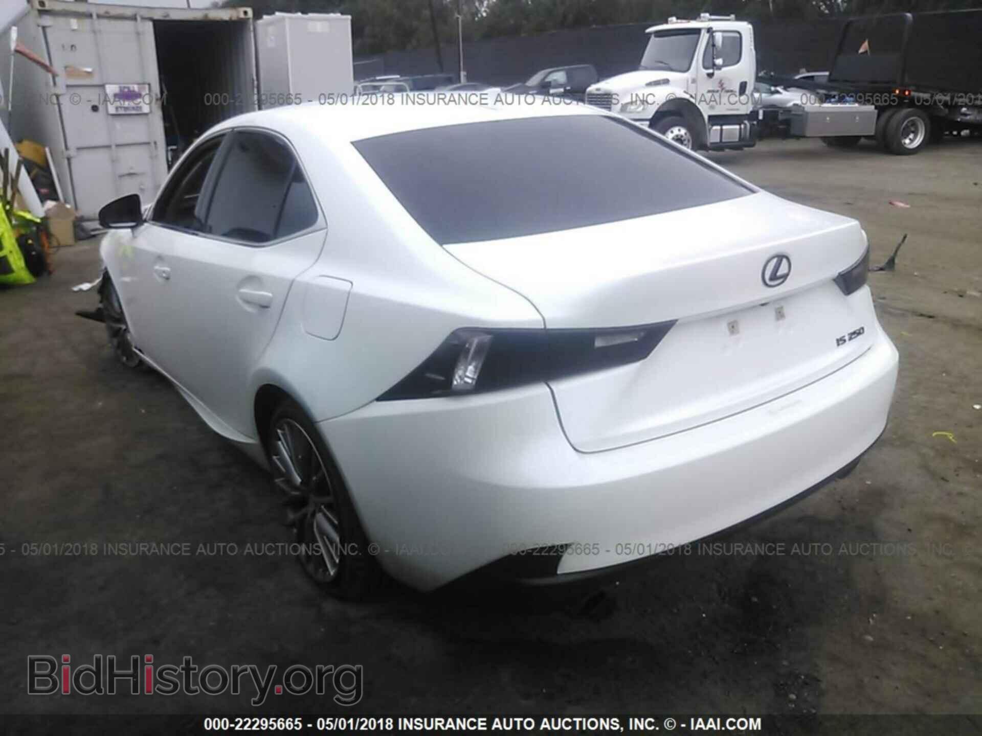 2014 Lexus Is - VIN: JTHBF1D29E5018739 - Photo 3