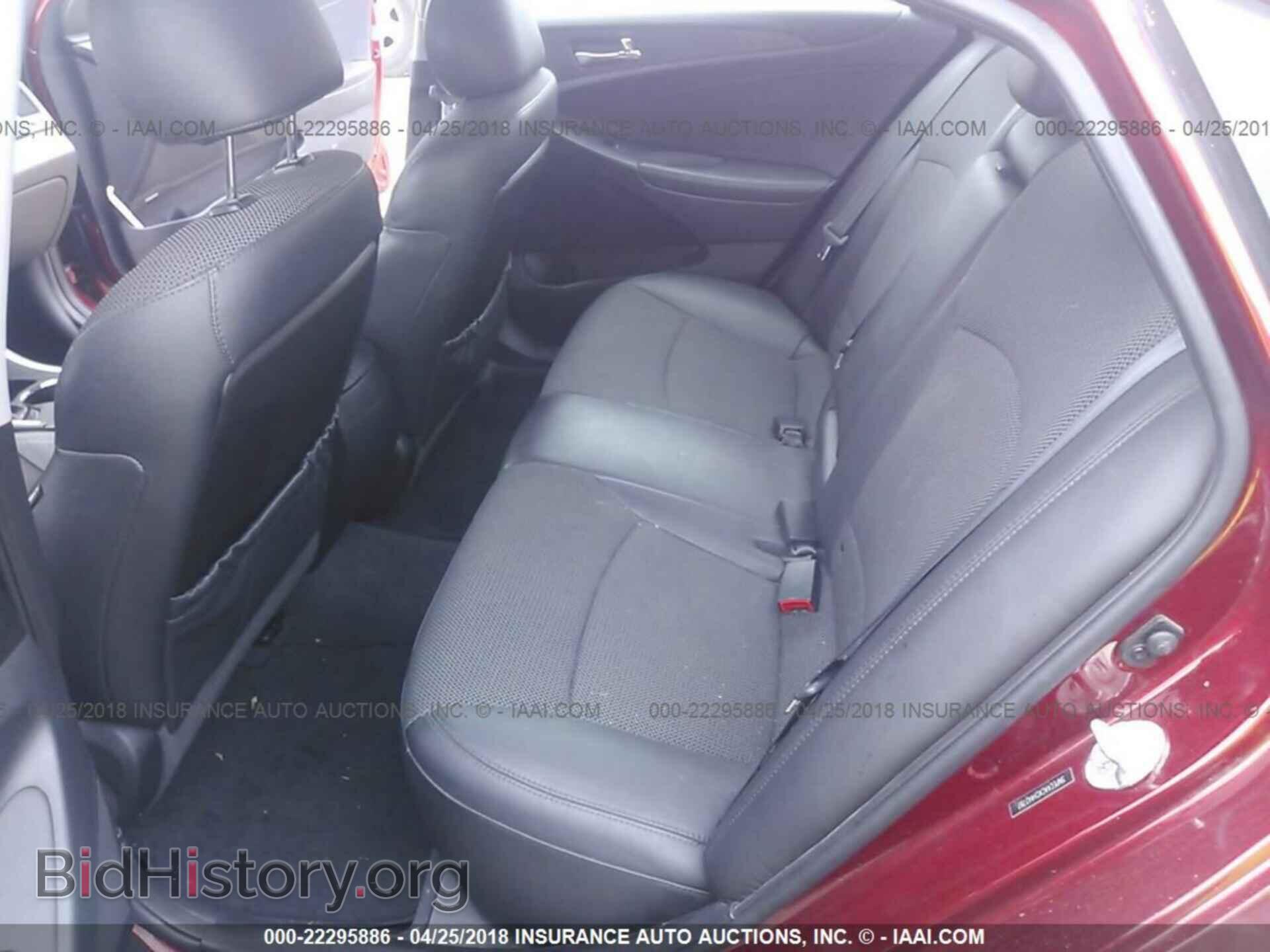 2012 Hyundai Sonata - VIN: 5NPEC4ACXCH442787 - Photo 8