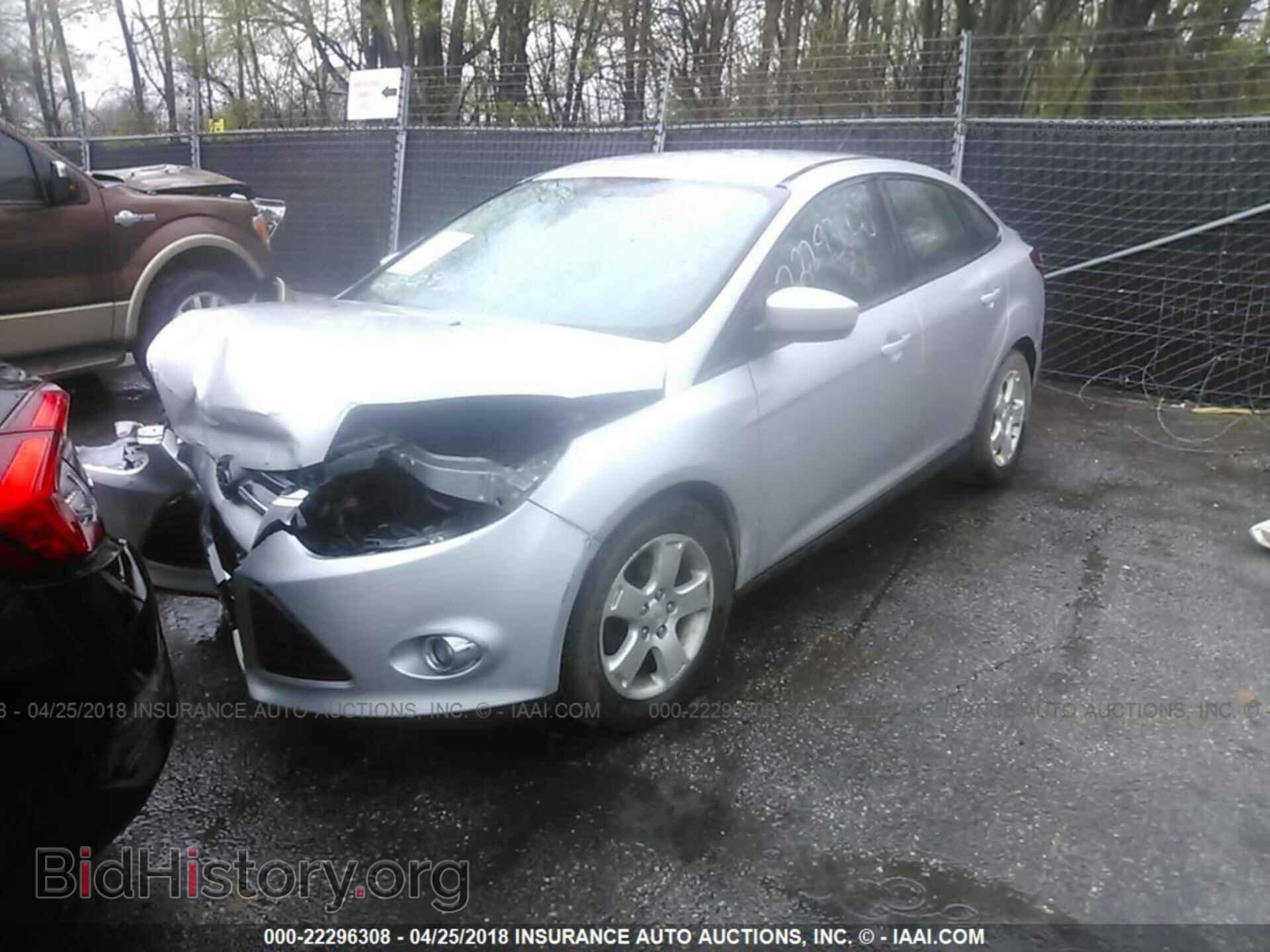 2012 Ford Focus - VIN: 1FAHP3F2XCL179648 - Фото 2