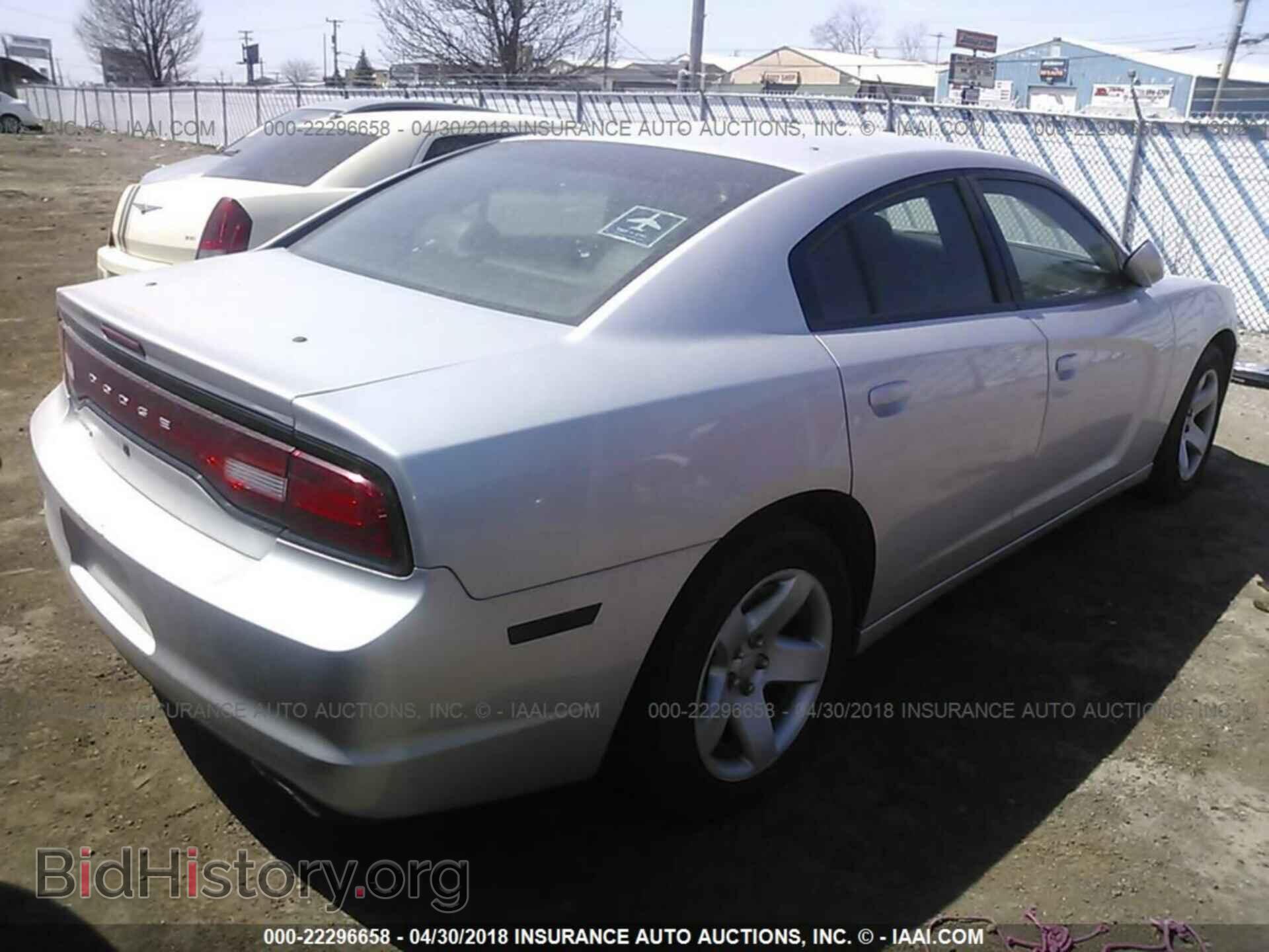 2012 Dodge Charger - VIN: 2C3CDXAT0CH204031 - Фото 4