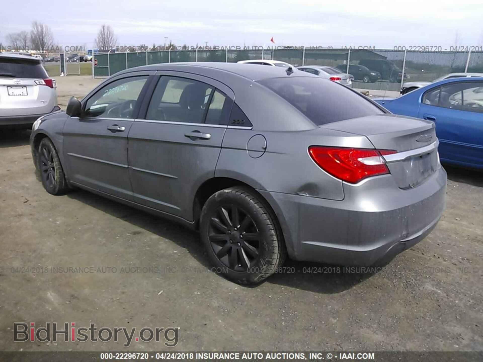 2013 Chrysler 200 - VIN: 1C3CCBBB0DN635697 - Photo 3