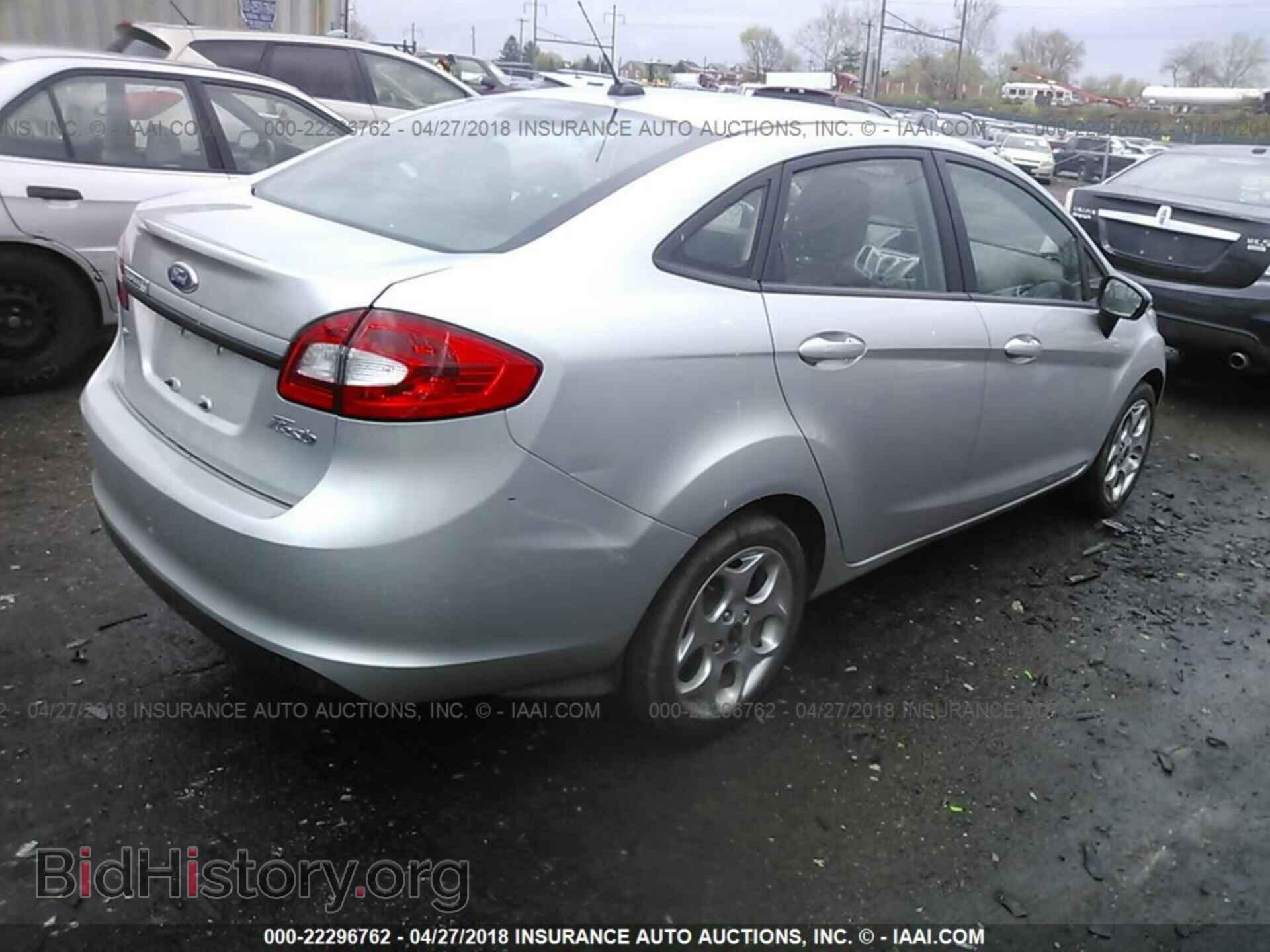 2011 Ford Fiesta - VIN: 3FADP4CJ2BM109252 - Фото 4