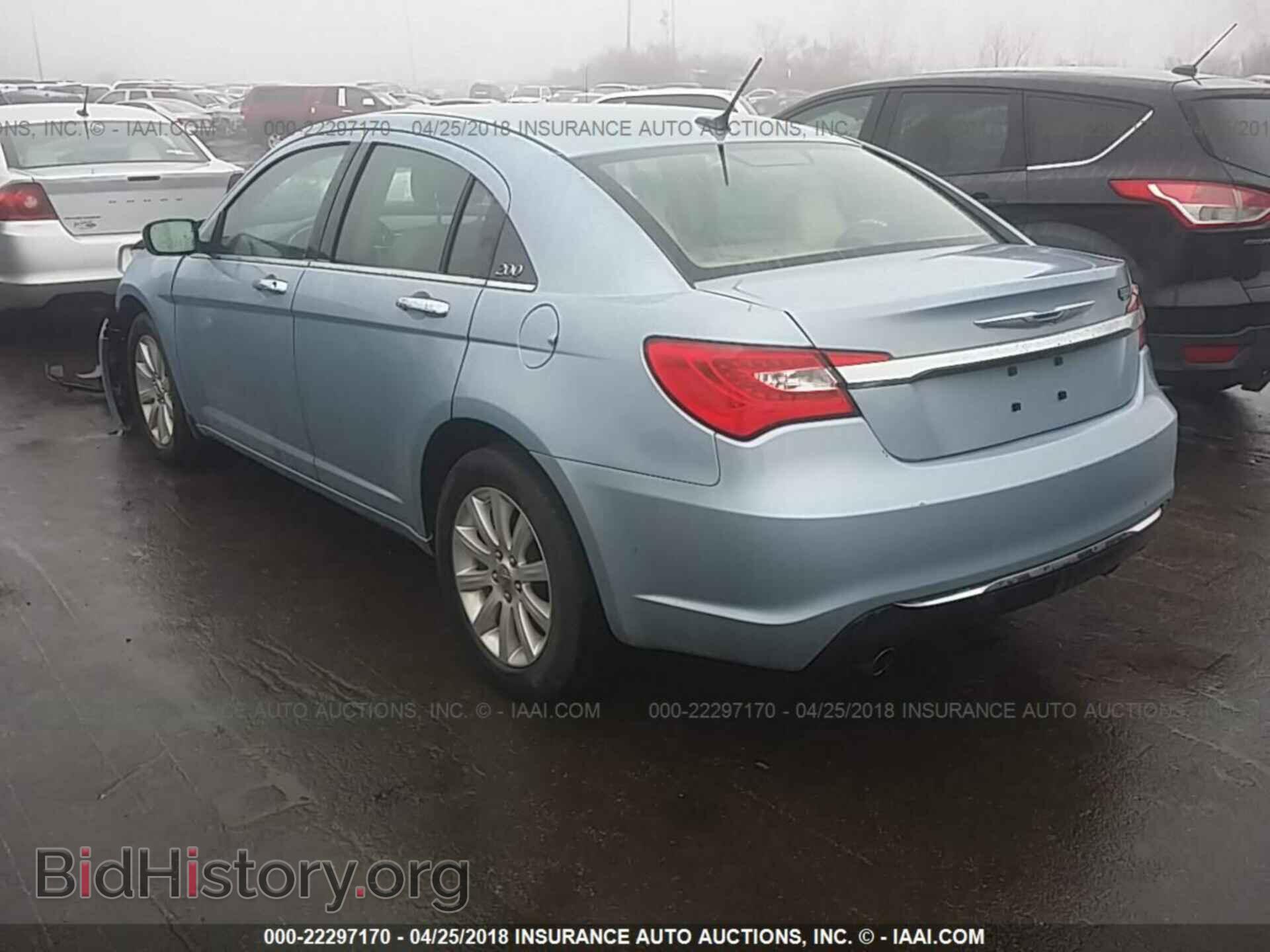 2013 Chrysler 200 - VIN: 1C3CCBCG1DN737665 - Photo 3