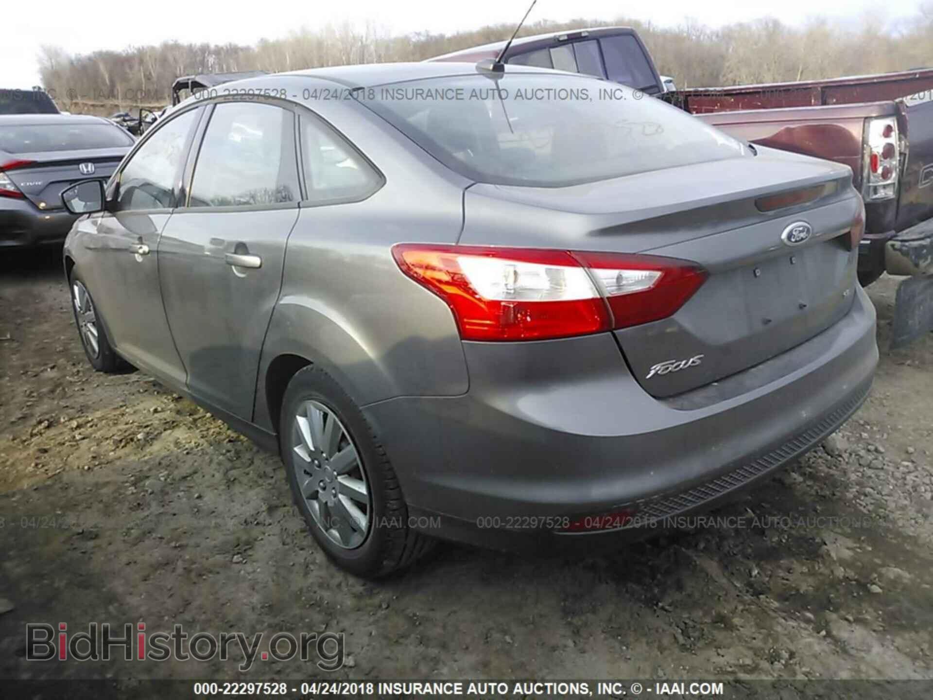 2012 Ford Focus - VIN: 1FAHP3F2XCL201230 - Photo 3