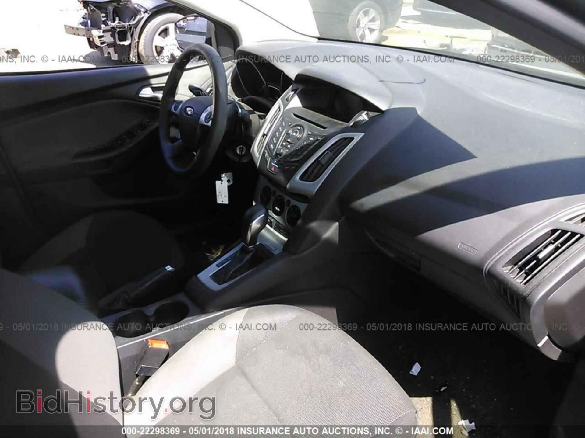 2014 Ford Focus - VIN: 1FADP3F28EL243655 - Photo 5