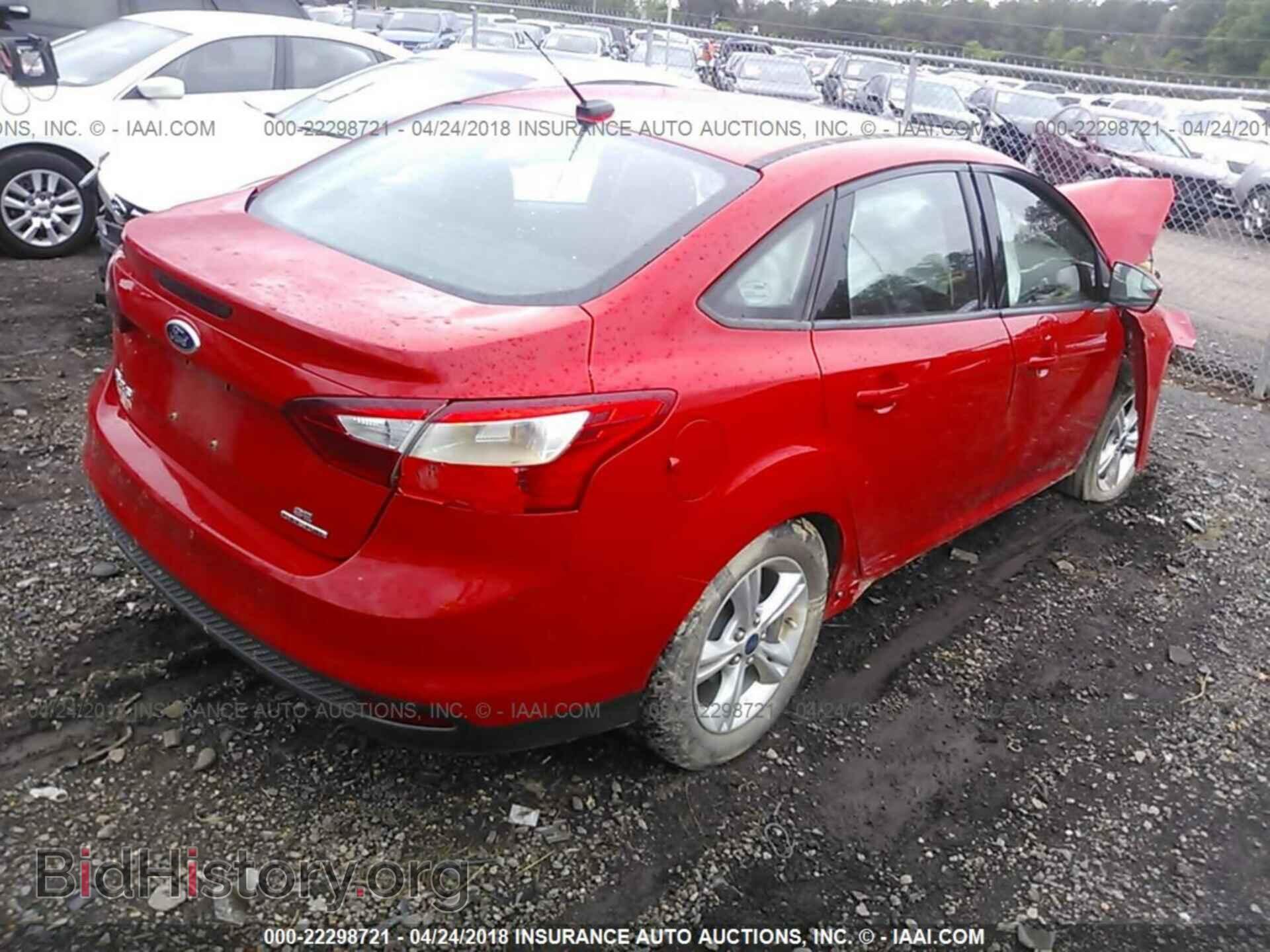 2014 Ford Focus - VIN: 1FADP3F27EL458203 - Photo 4