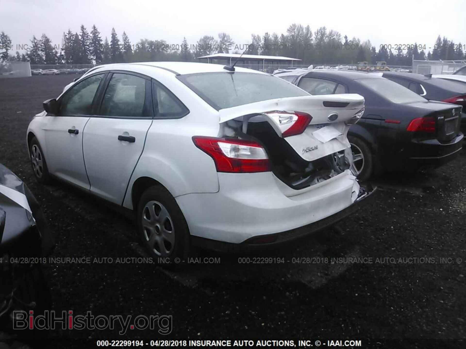 2013 Ford Focus - VIN: 1FADP3E29DL252249 - Photo 3