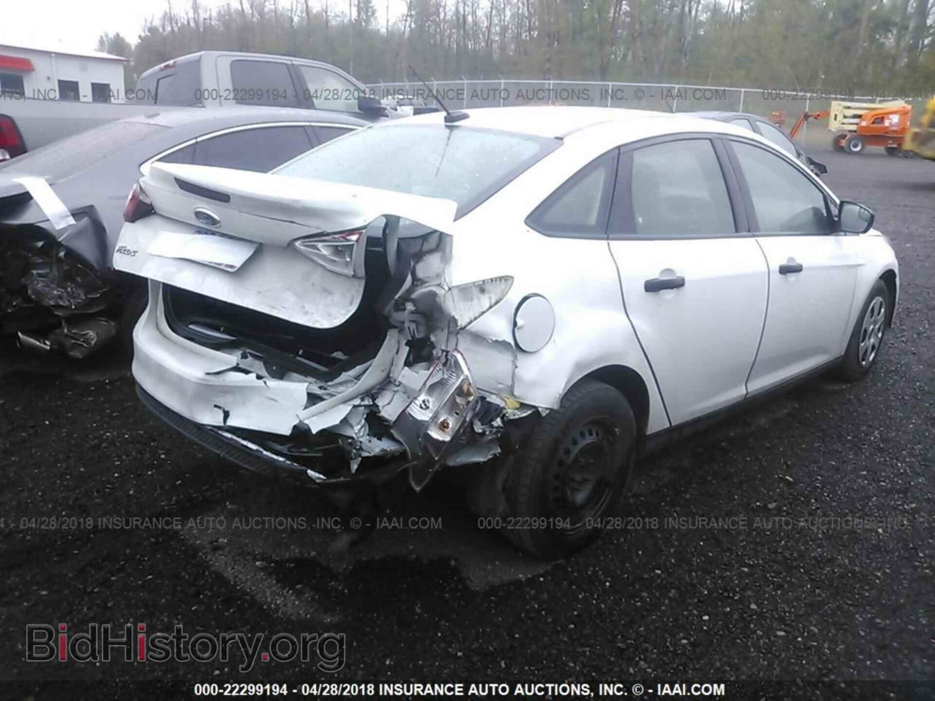2013 Ford Focus - VIN: 1FADP3E29DL252249 - Photo 4